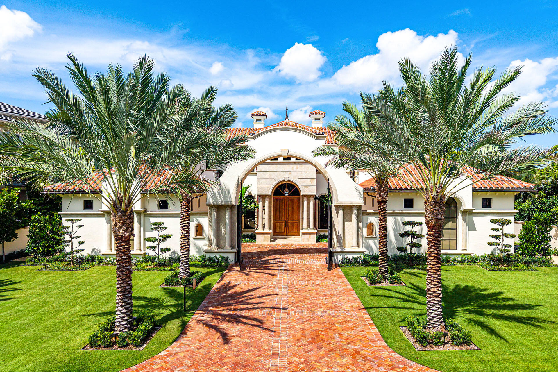 2055 Royal Palm Way — photo