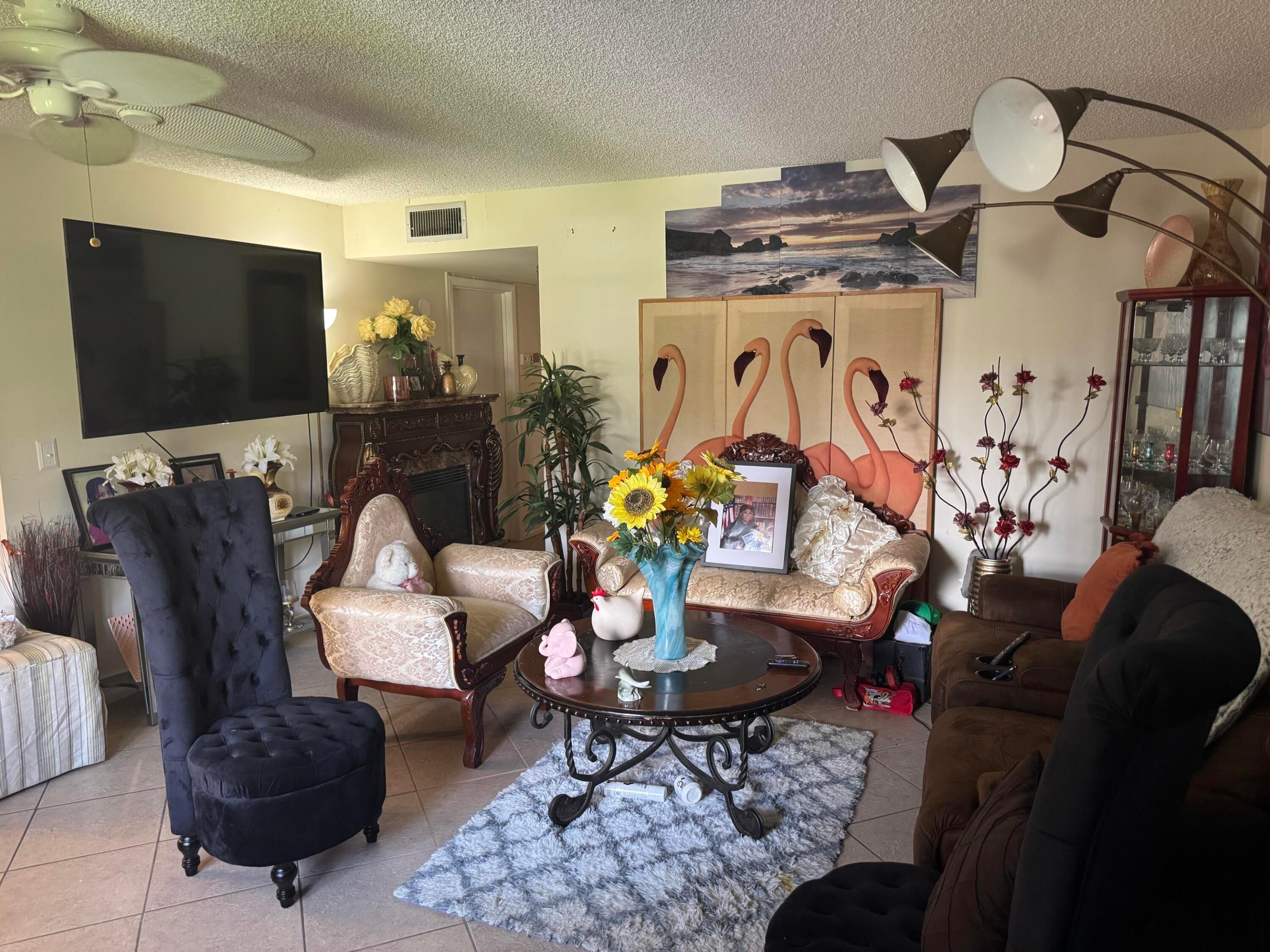58 Woodland Drive 102 — photo