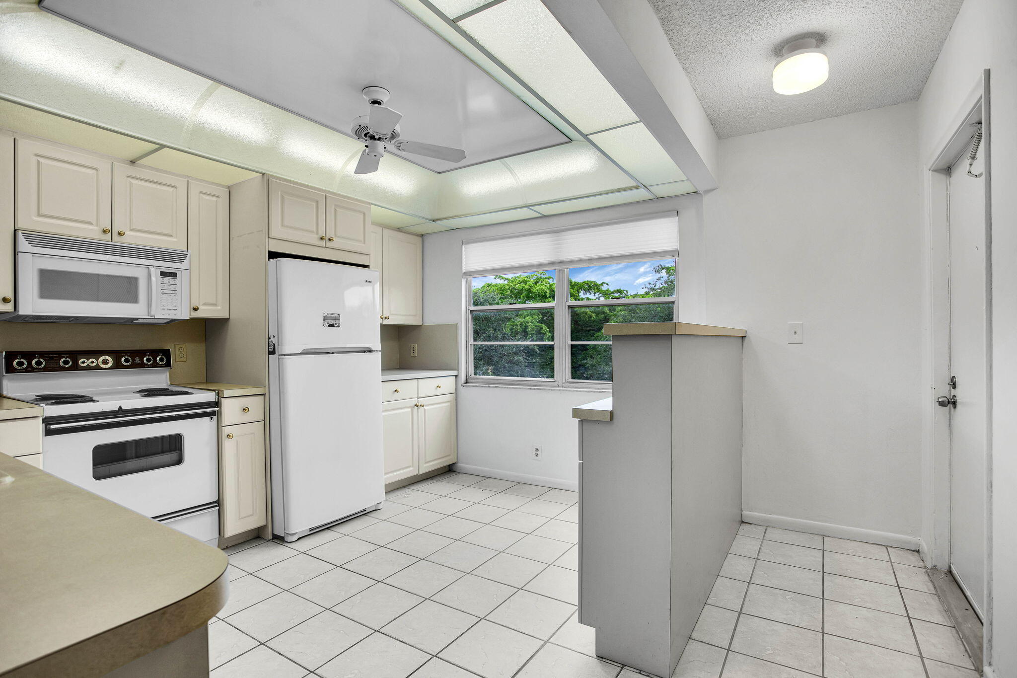 3002 Portofino Isle M3 — photo