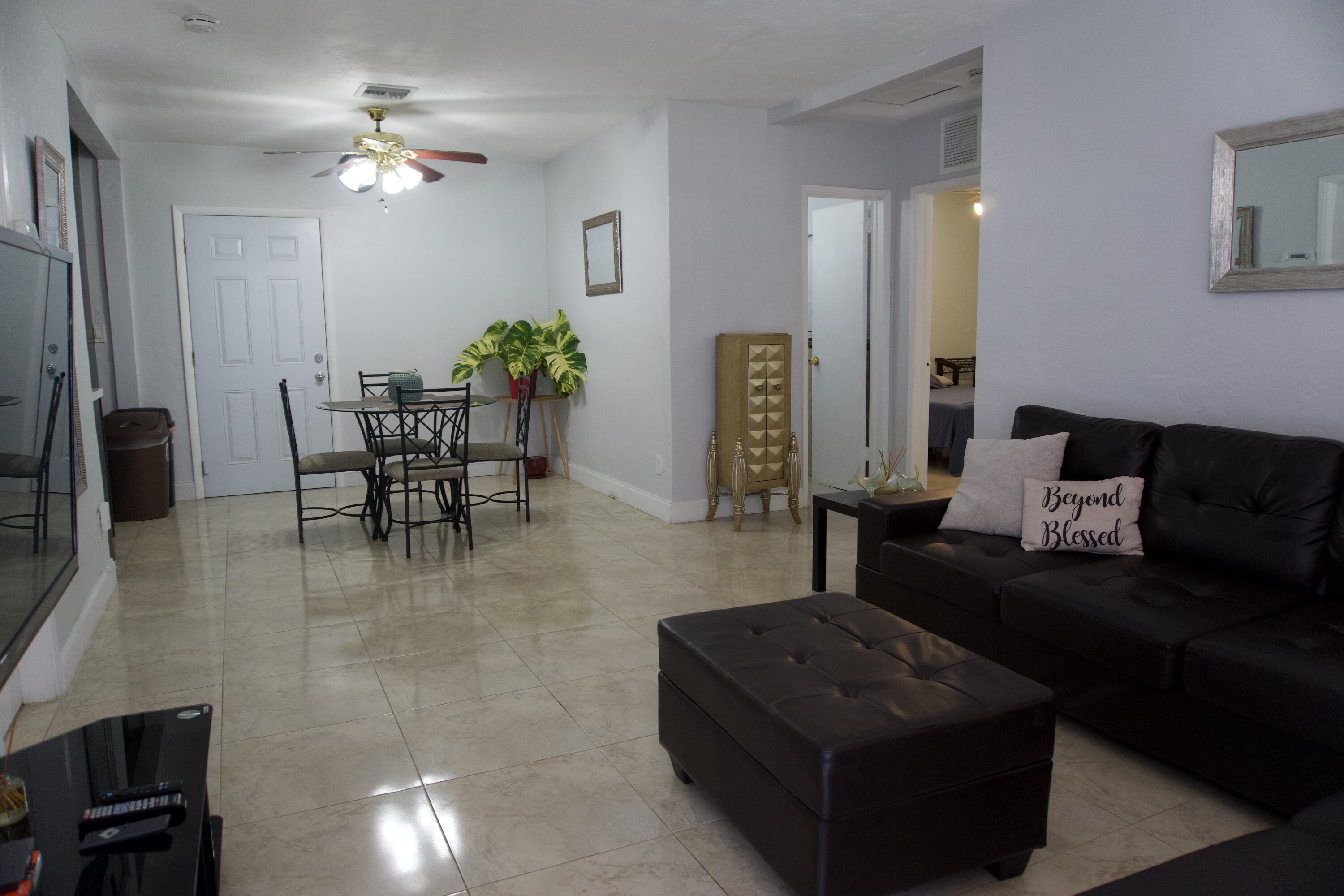 6509 Pines Parkway — photo