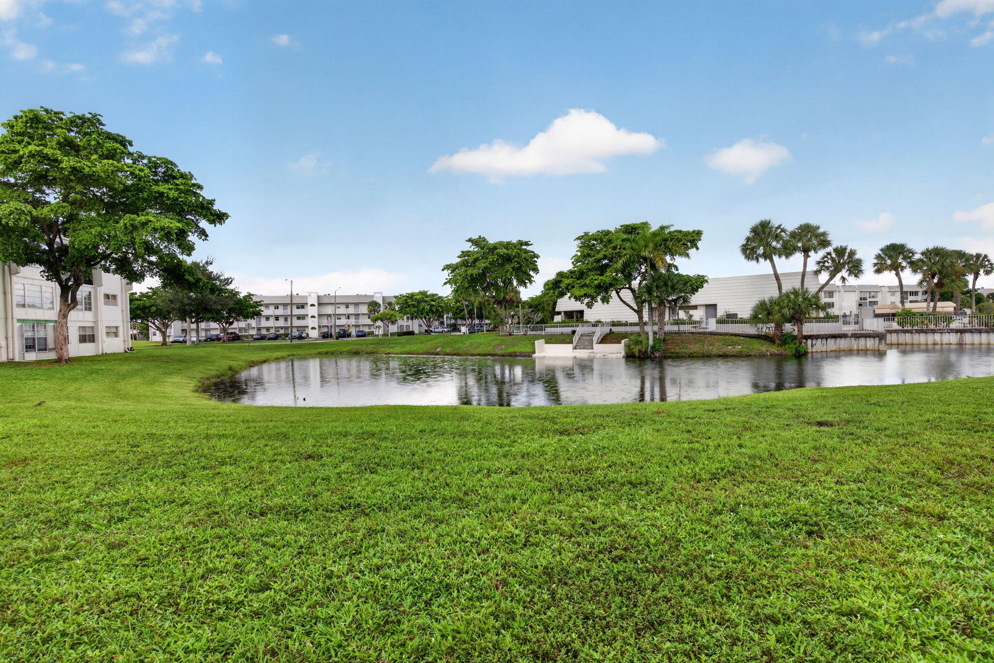 8100 Sunrise Lakes Boulevard 109 — photo