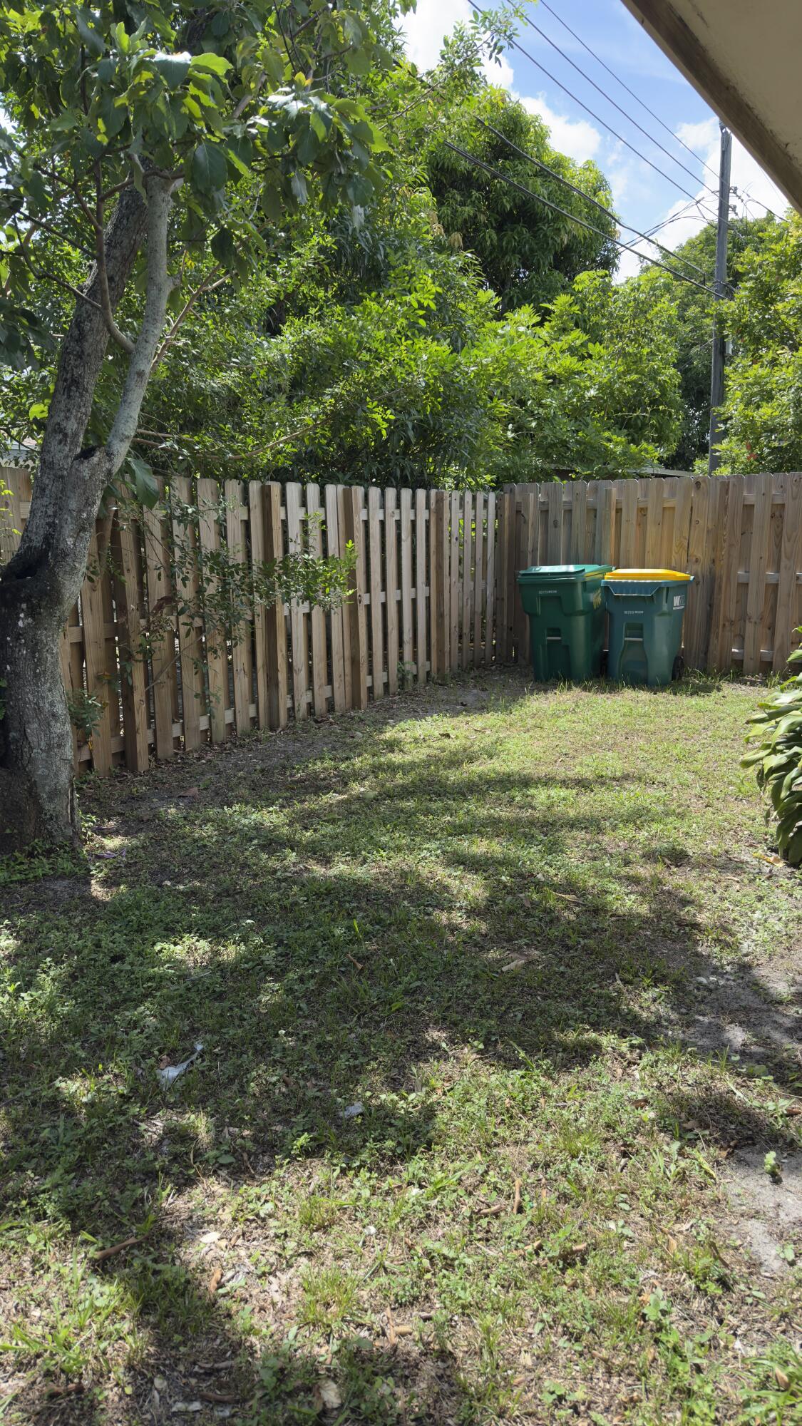 5630 NW 15th Street — photo