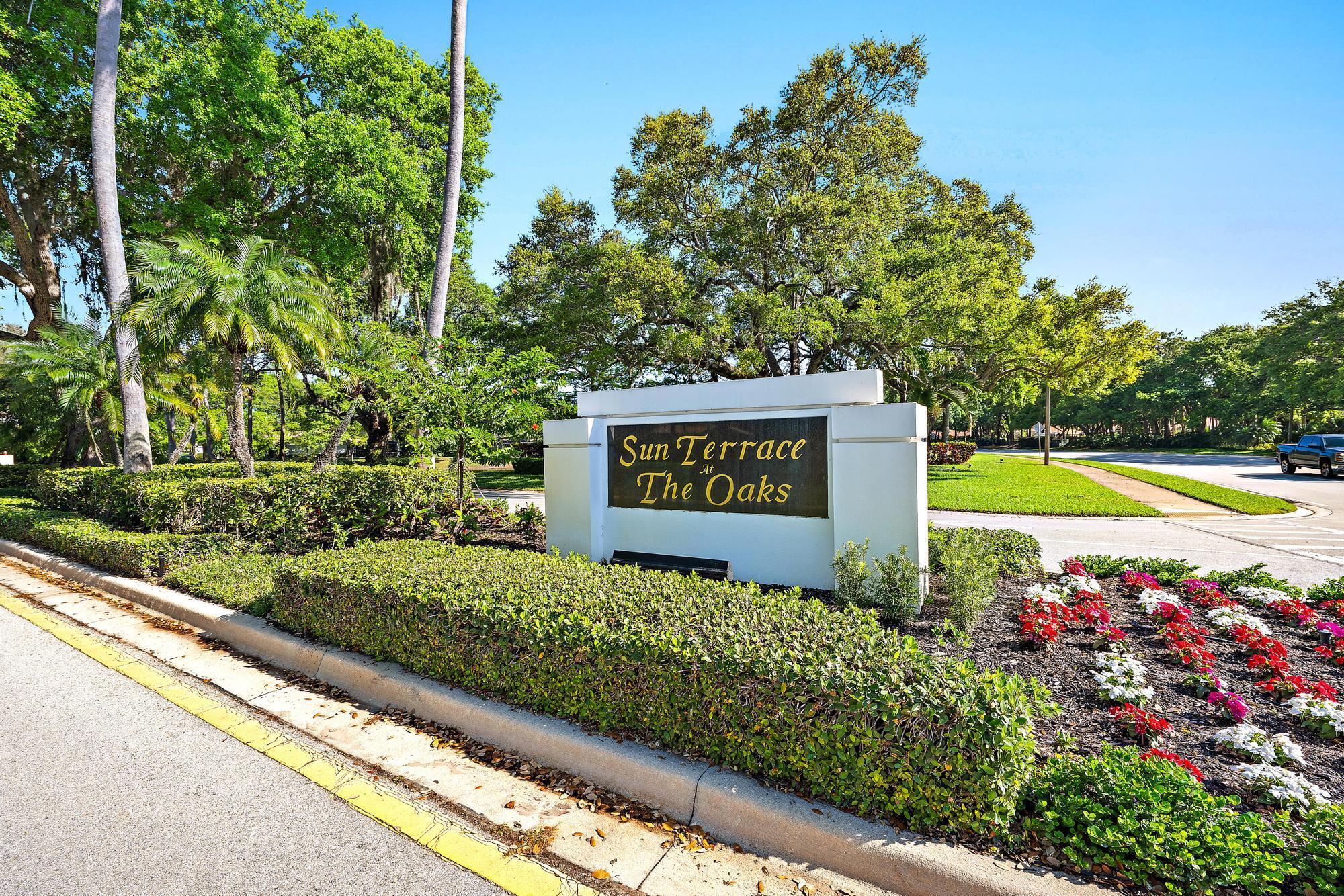 8404 Chapman Oak Court — photo