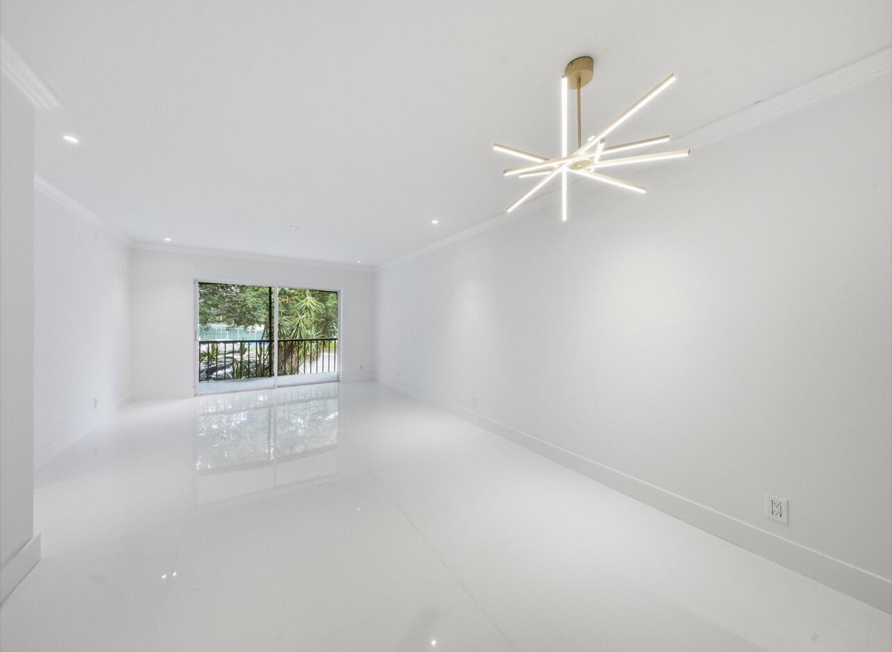 3125 Oakland Shores Drive B203 — photo