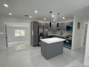 751 NW 18th Street — photo