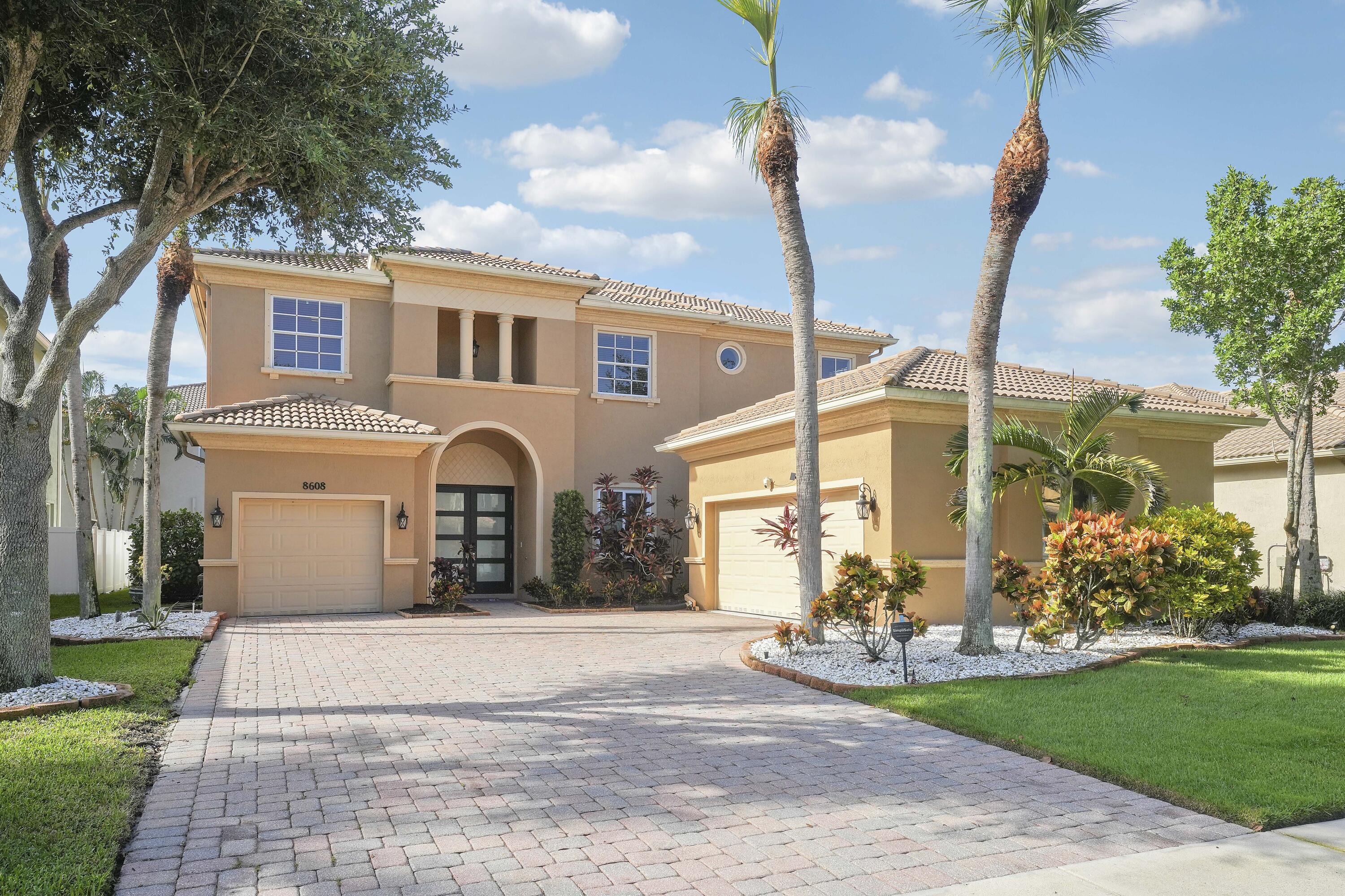 8608 Palisades Lakes Drive — photo