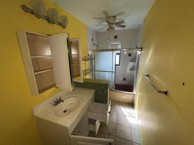 2562 SE Petit Lane — photo