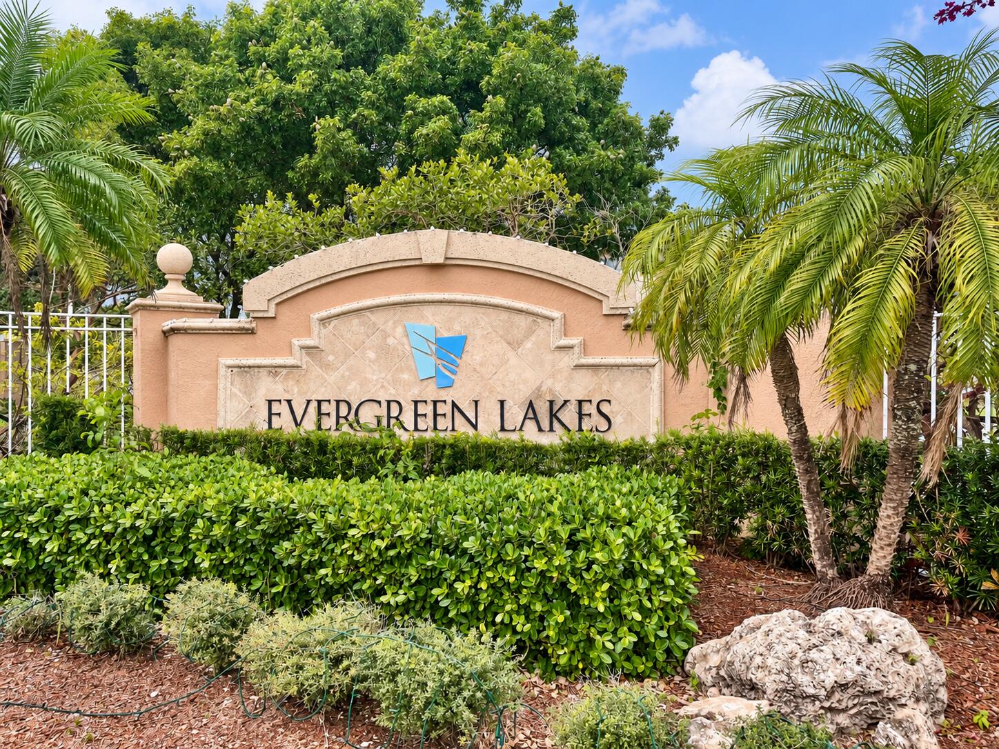 5021 Wiles Road Apt 301 — photo