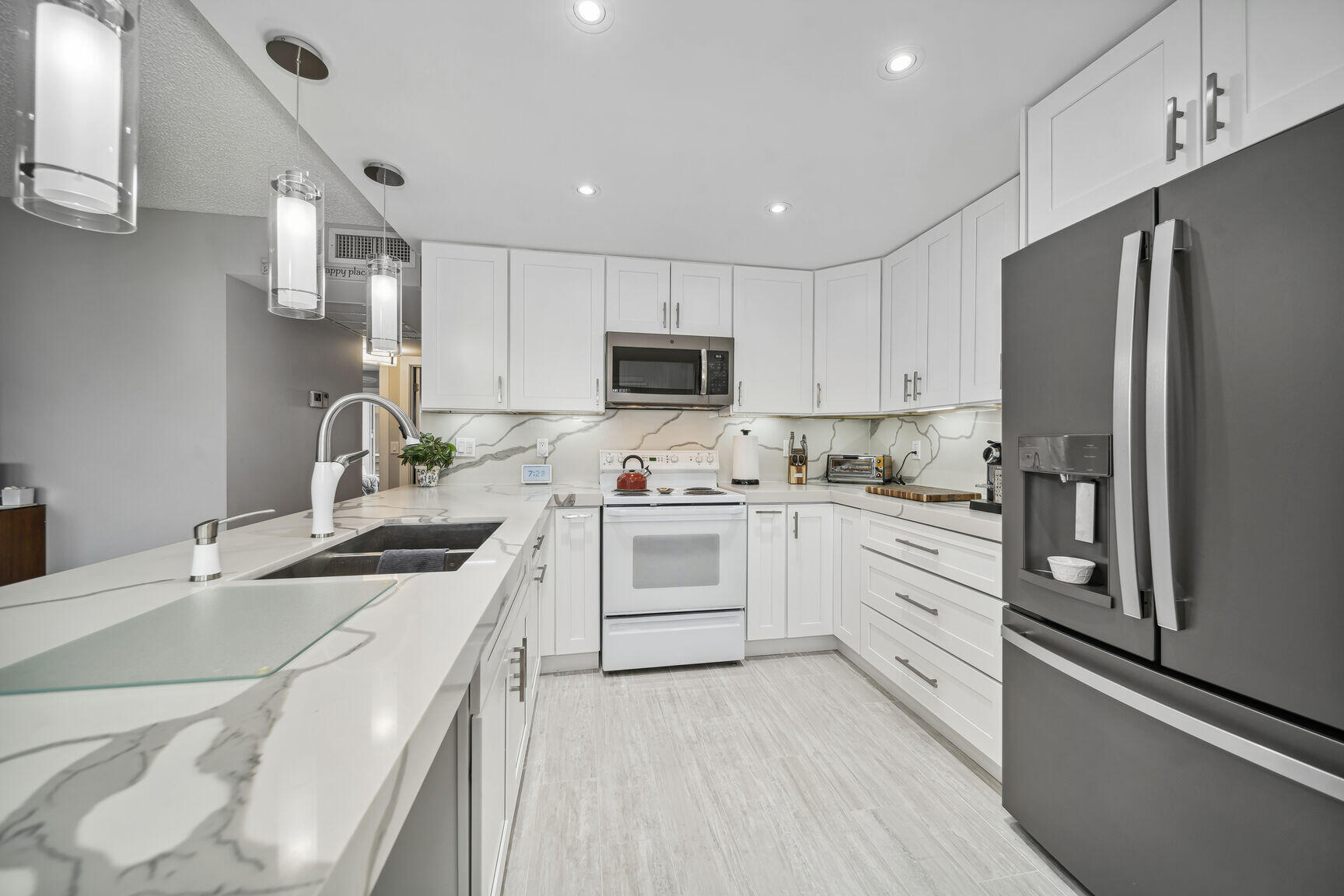 364 Wellington J — photo