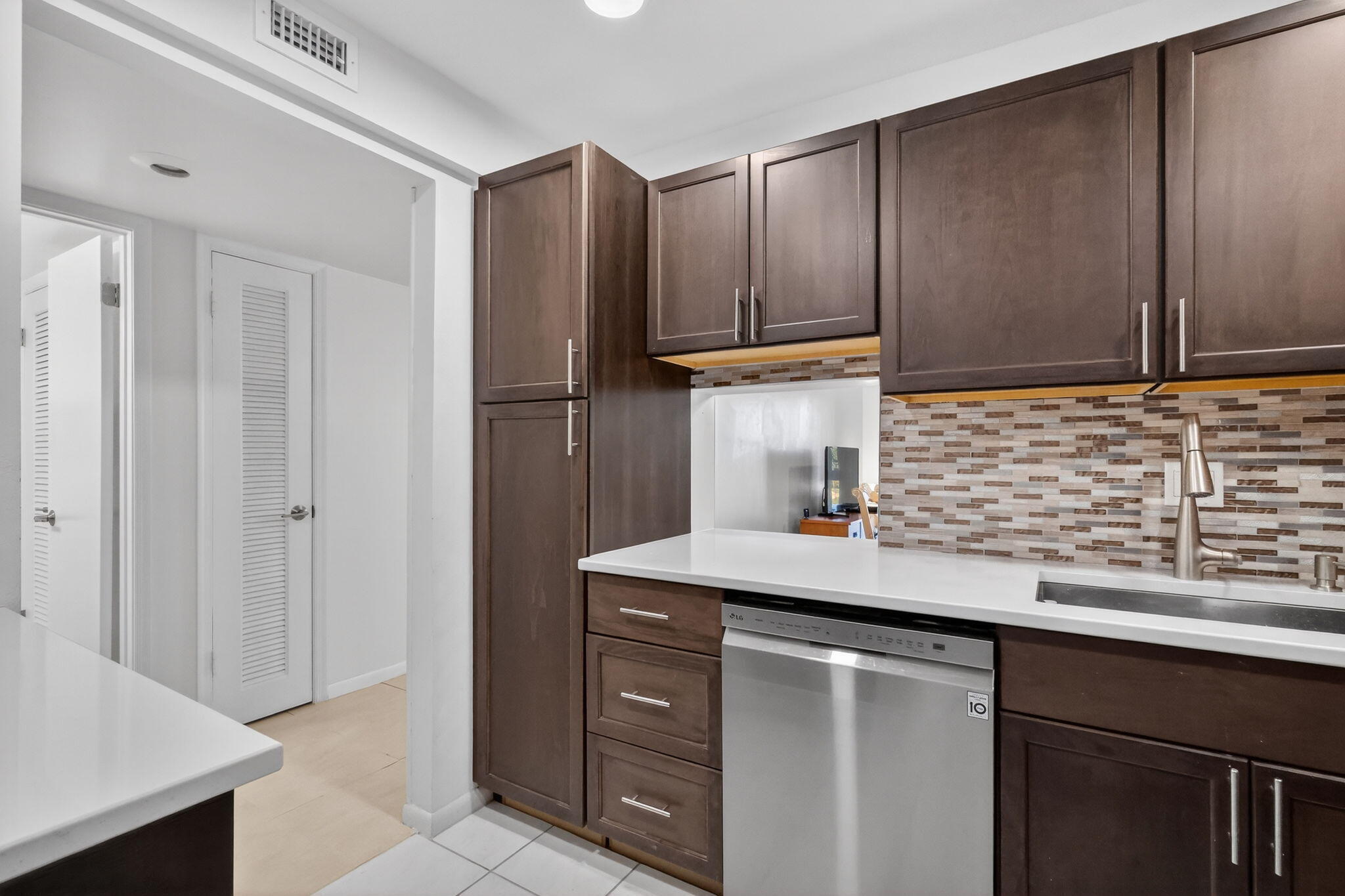 2615 NE 1st Court 201 — photo