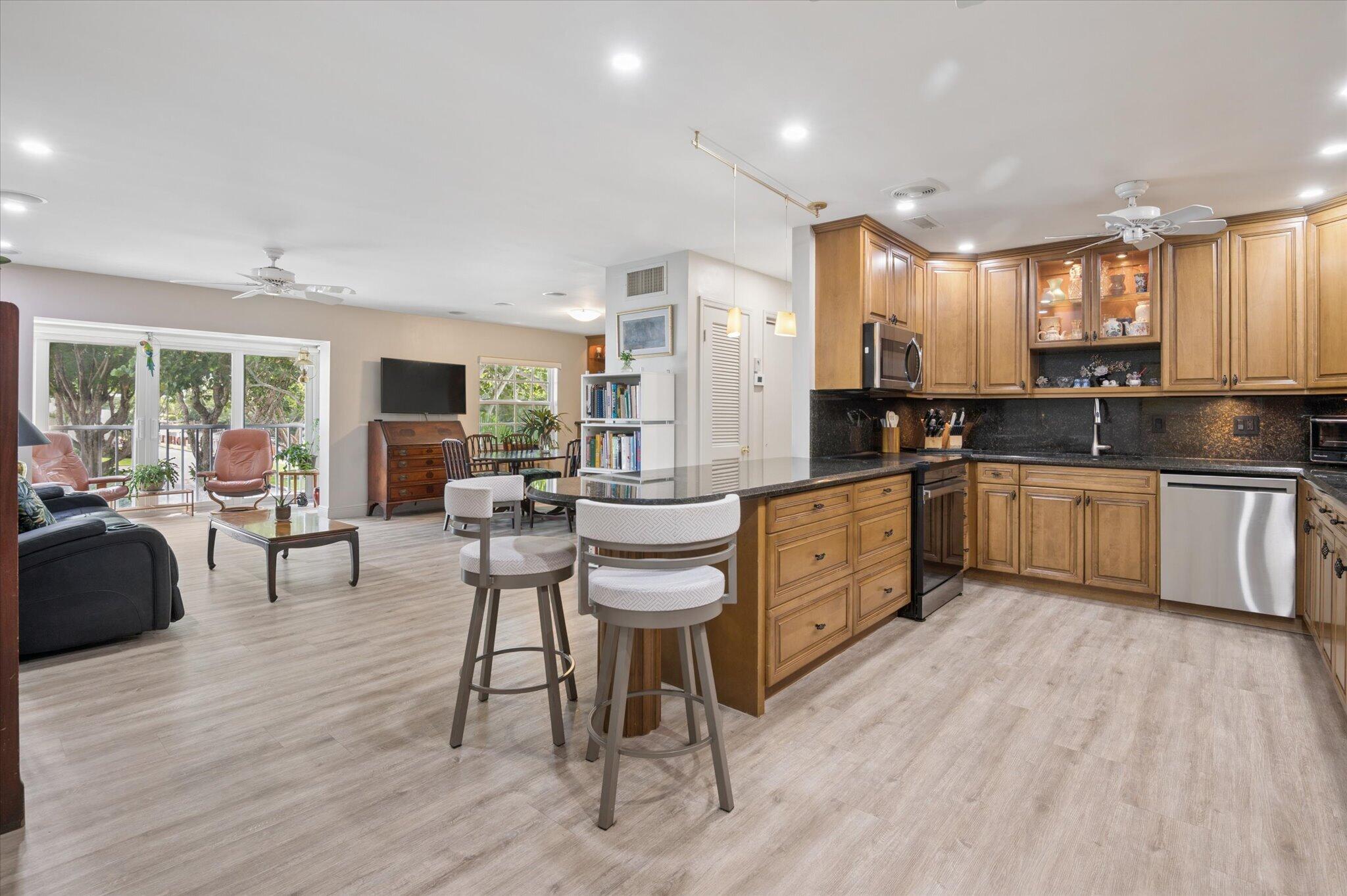 6431 Bay Club Drive 3 — photo