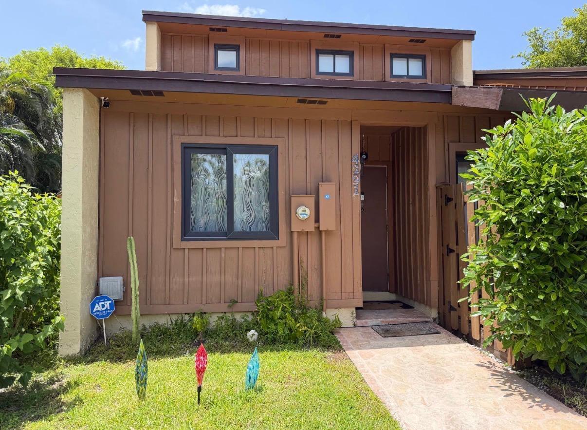 4291 S Pine Island Road — photo