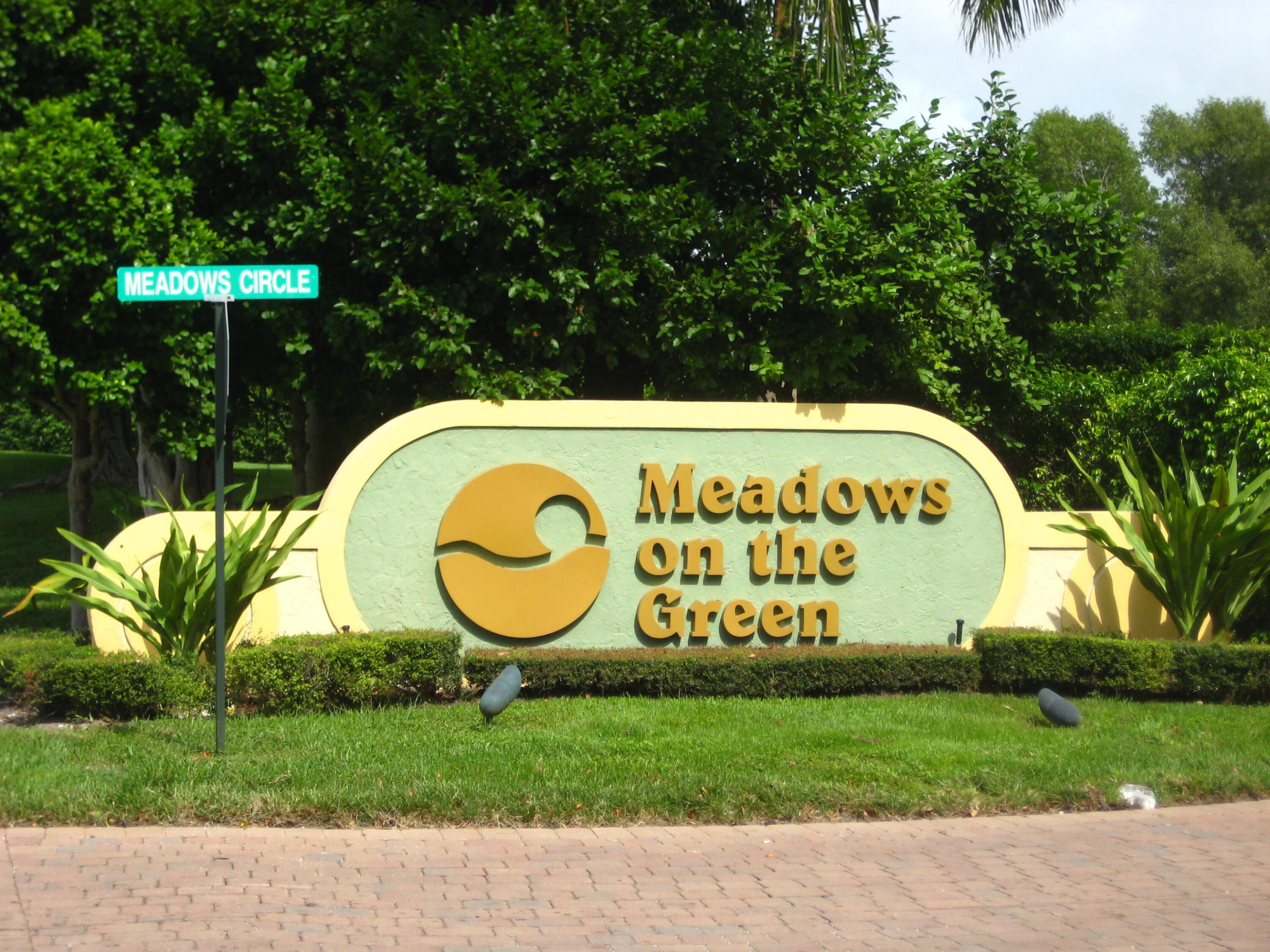 318 Meadows Circle — photo