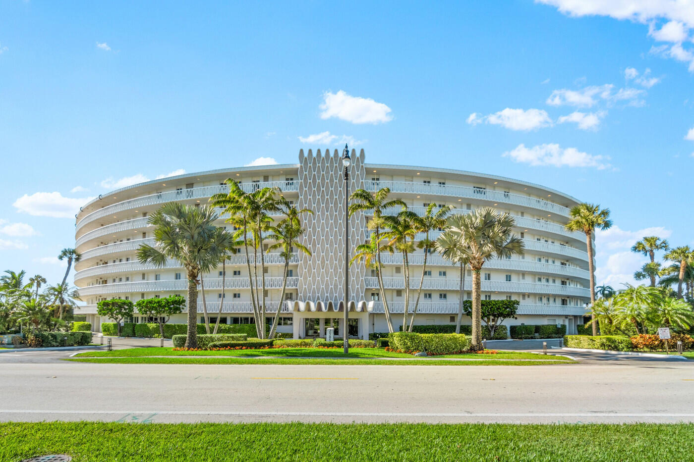 2505 S Ocean Boulevard 7140 — photo