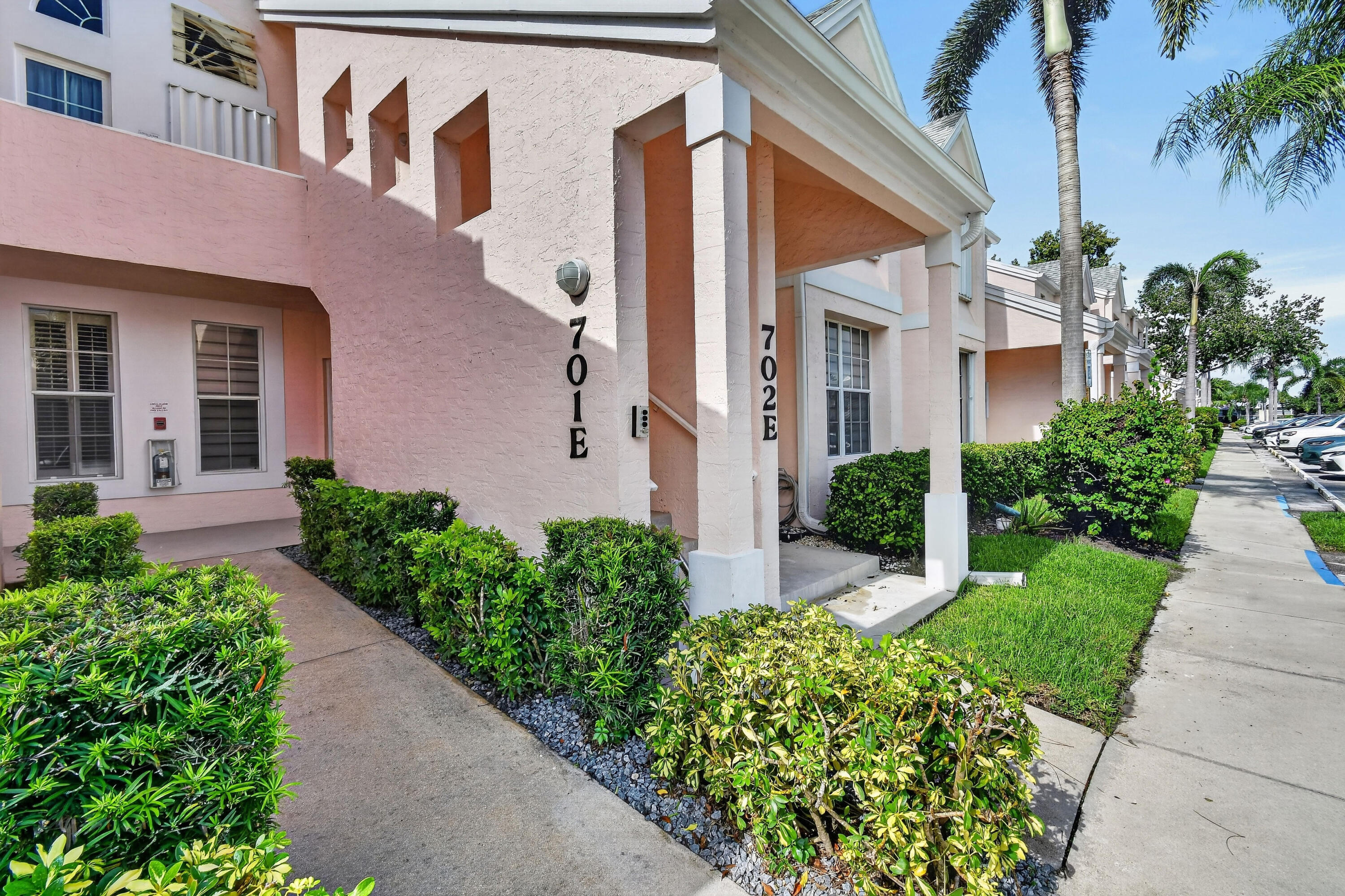 701 Muirfield Court 701E — photo
