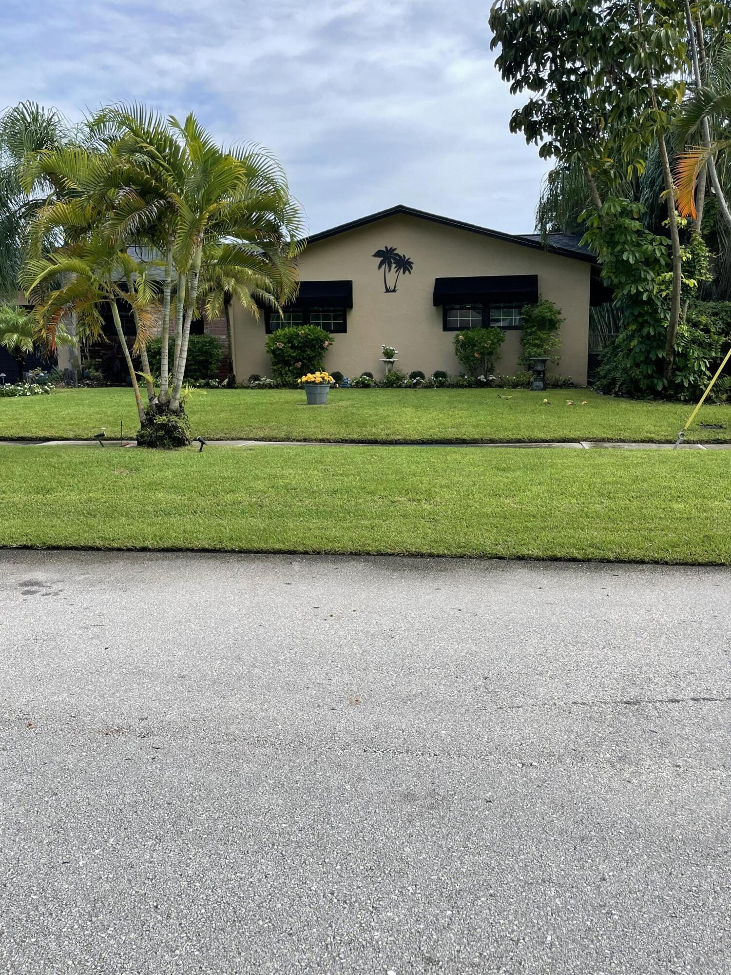 79 Oregon Lane, Boca Raton, FL 33487 — photo 2