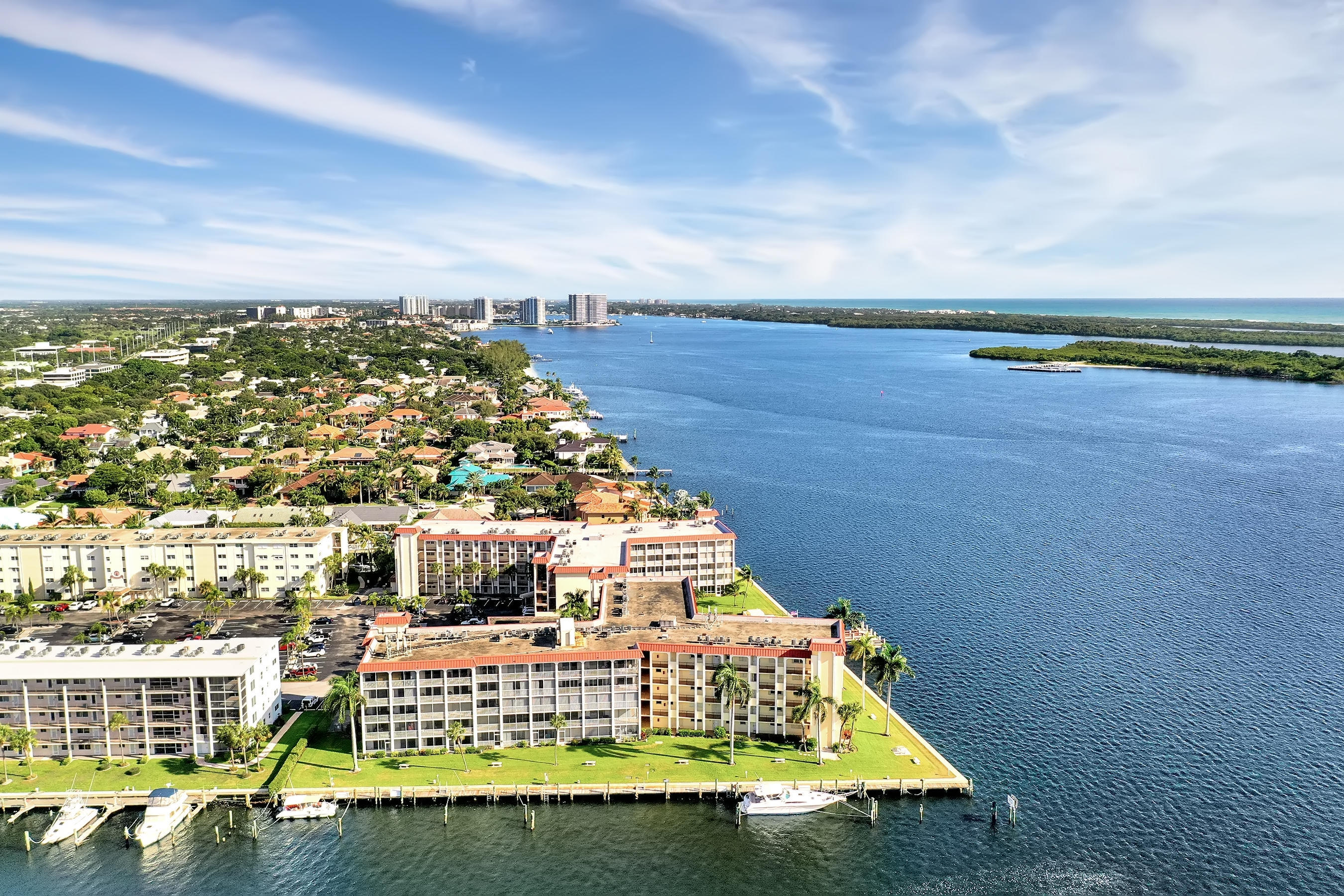 100 Paradise Harbour Boulevard 408 — photo