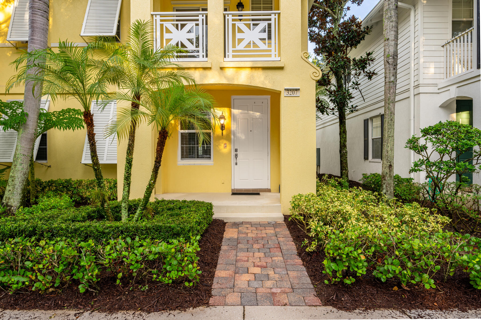 3207 E Community Drive E, Jupiter, FL 33458 — photo 2