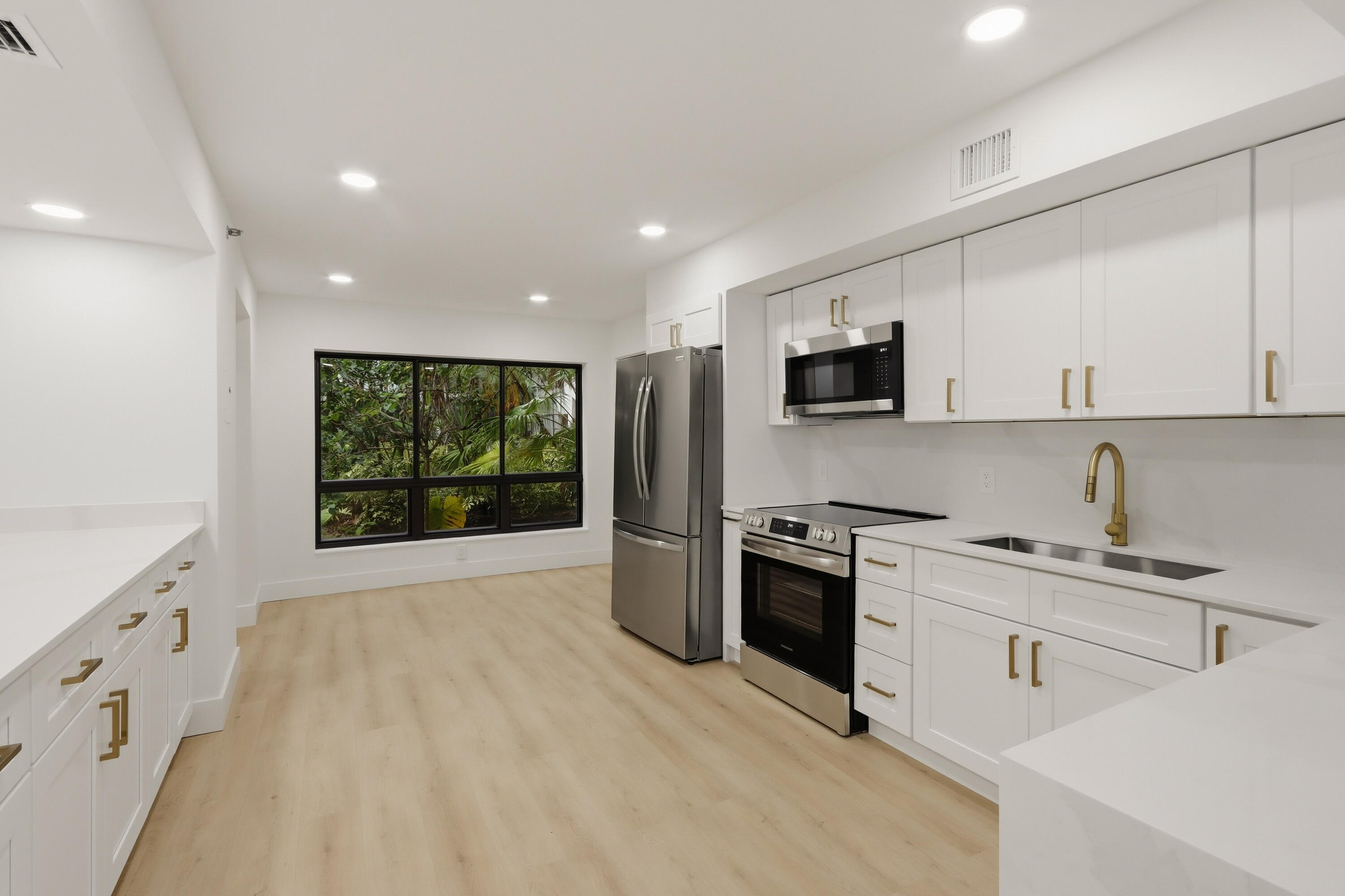 500 Ocean Trail Way 111 — photo