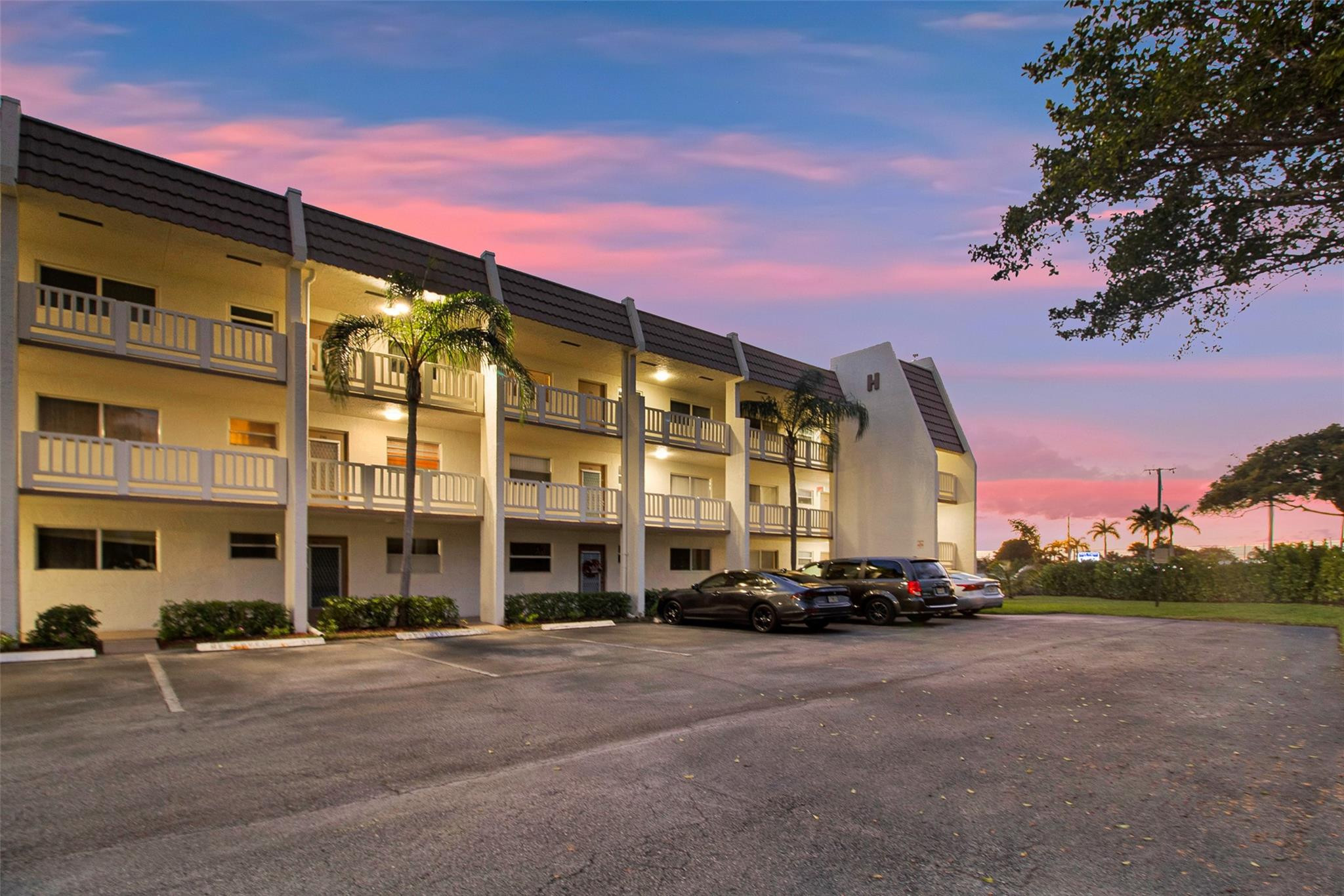6890 Royal Palm Boulevard 312H — photo