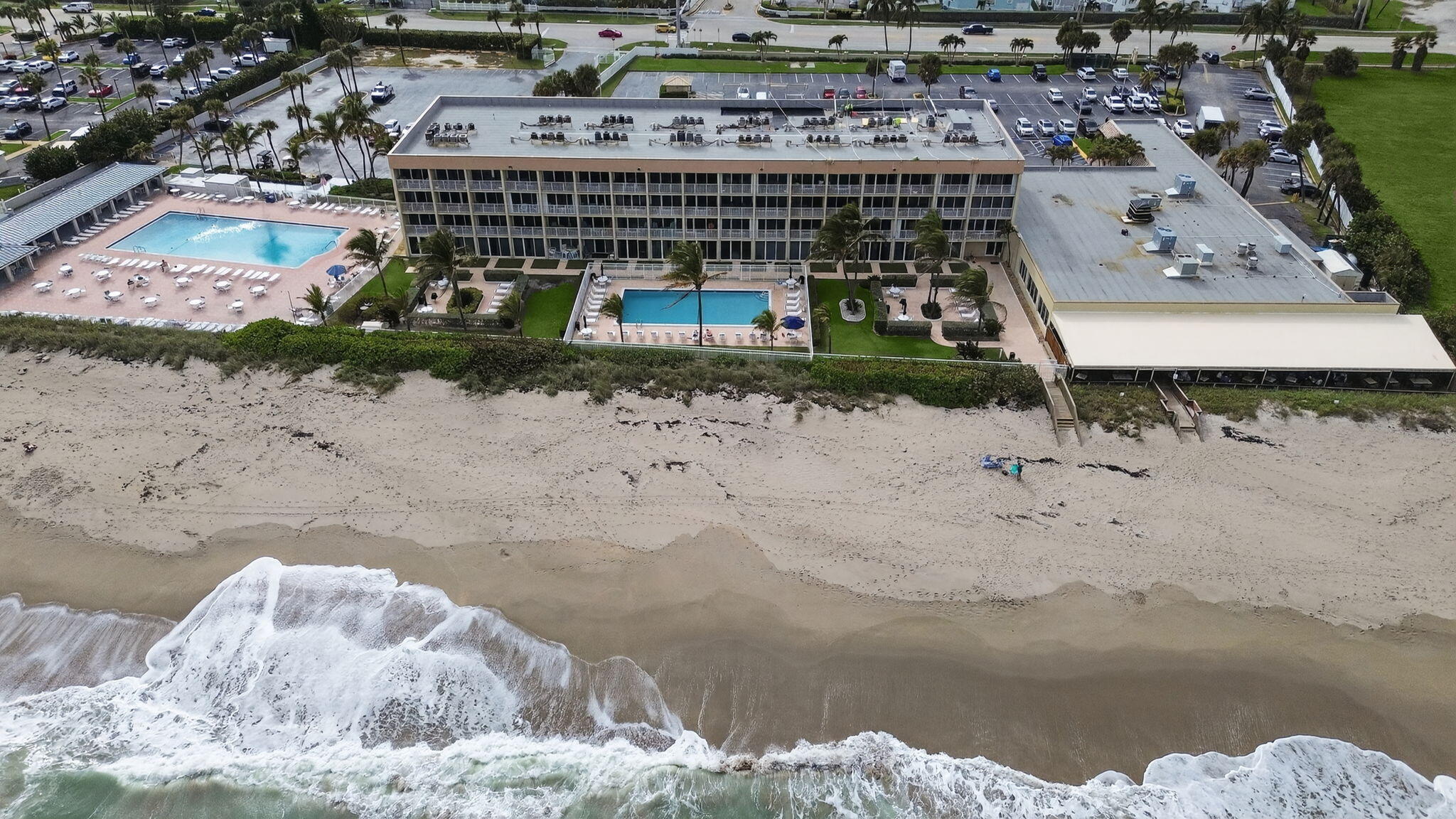 9800 S Ocean Drive 111 — photo
