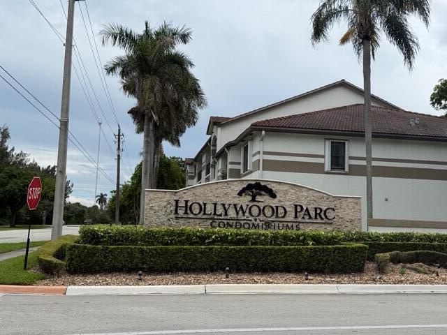 520 S Park Road 22-12 — photo