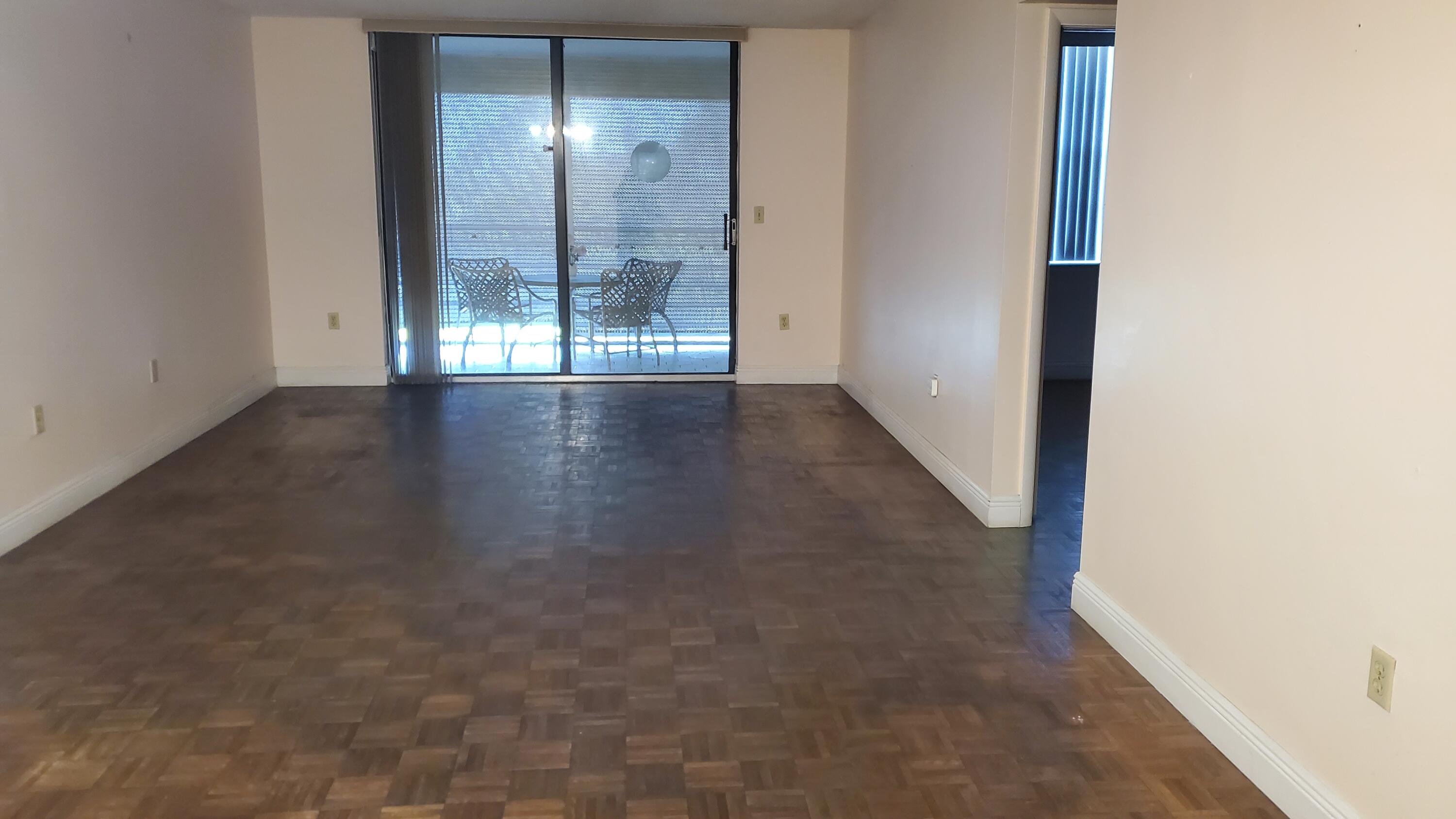 1400 Saint Charles Place 608 — photo