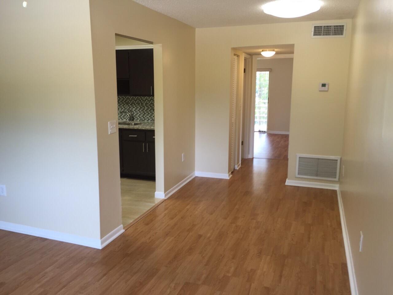 2878 Donnelly Drive 207 — photo