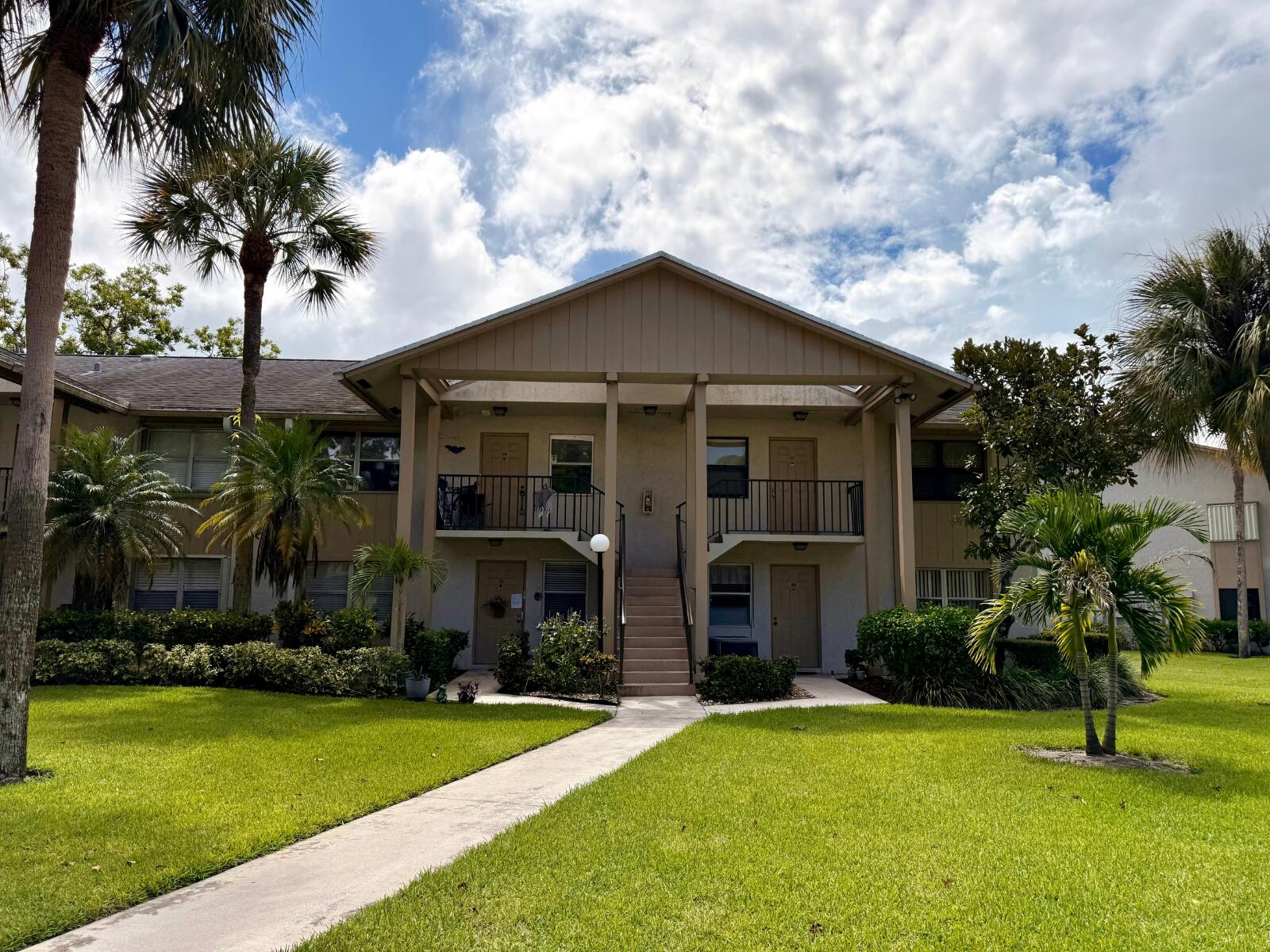 3031 SE Aster Lane 608 — photo