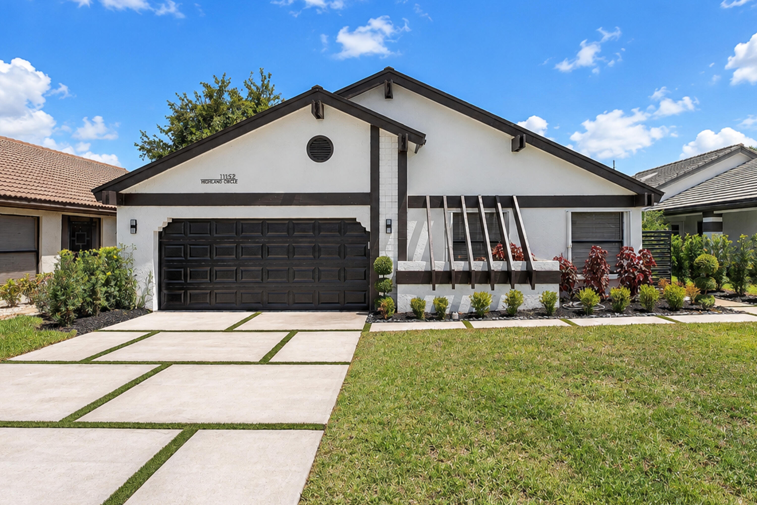 11152 Highland Circle — photo