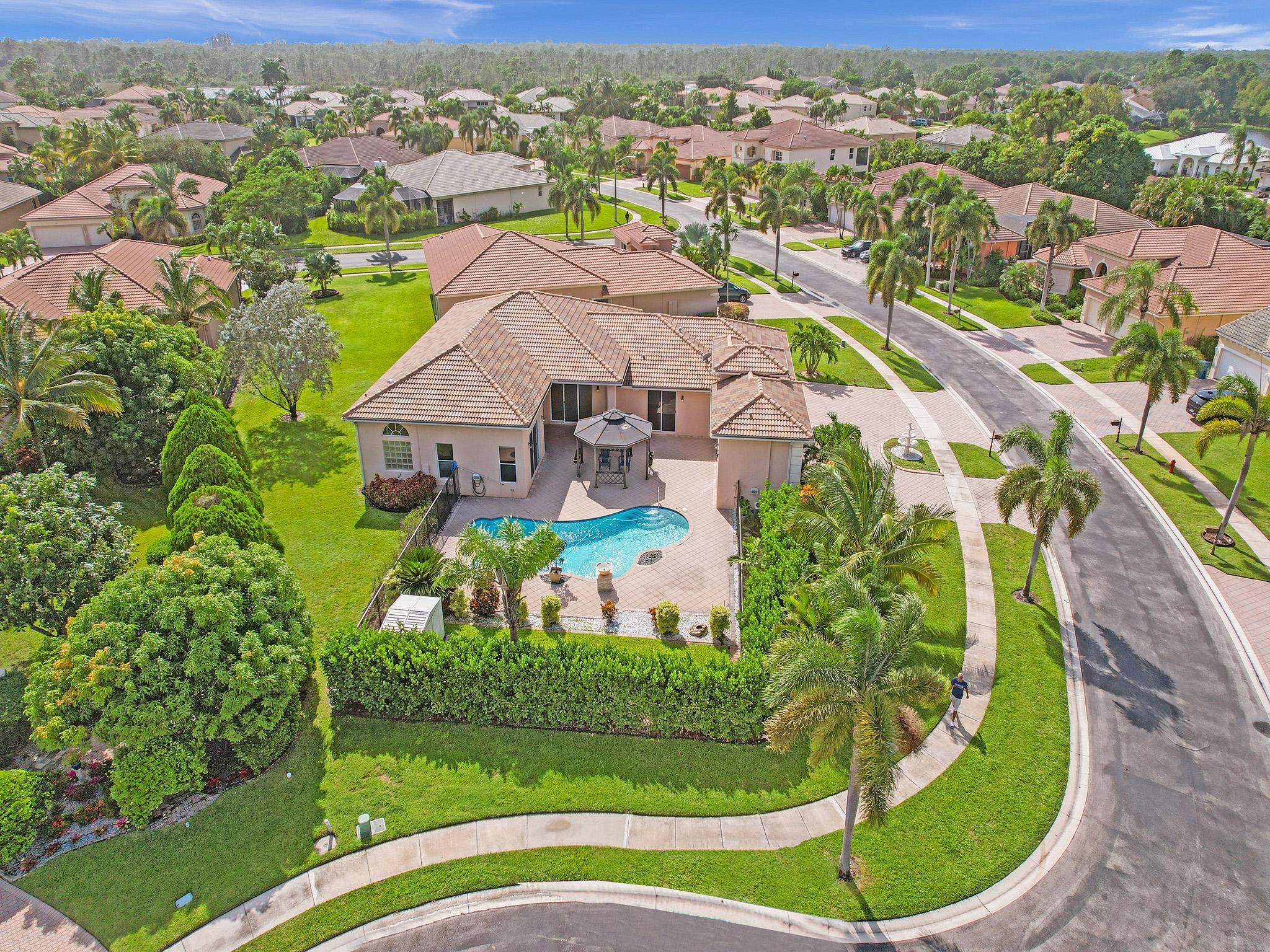 2933 E Fontana Court — photo