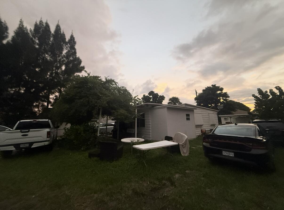 4307 Dale Road — photo