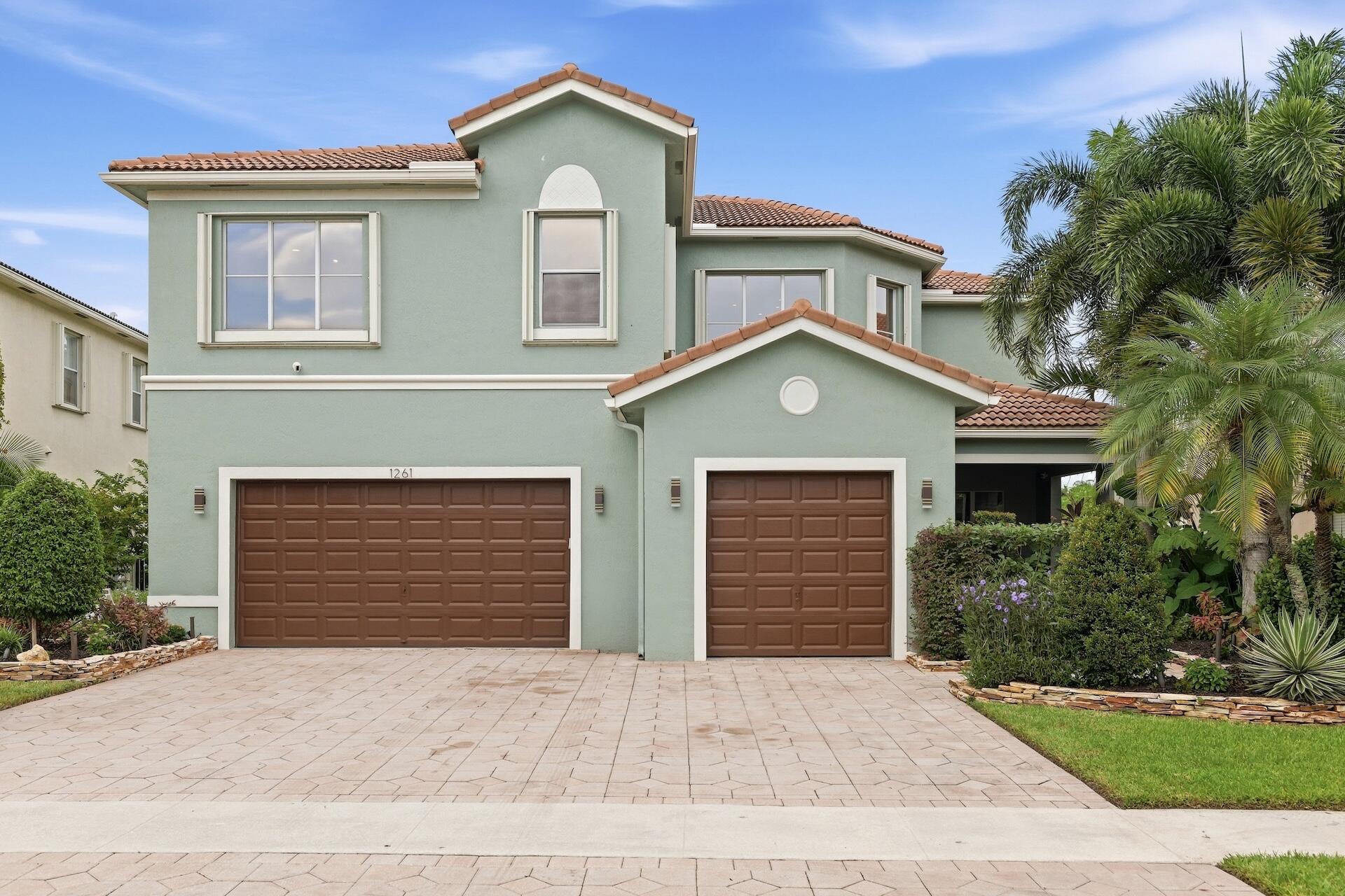 1261 Beacon Circle — photo