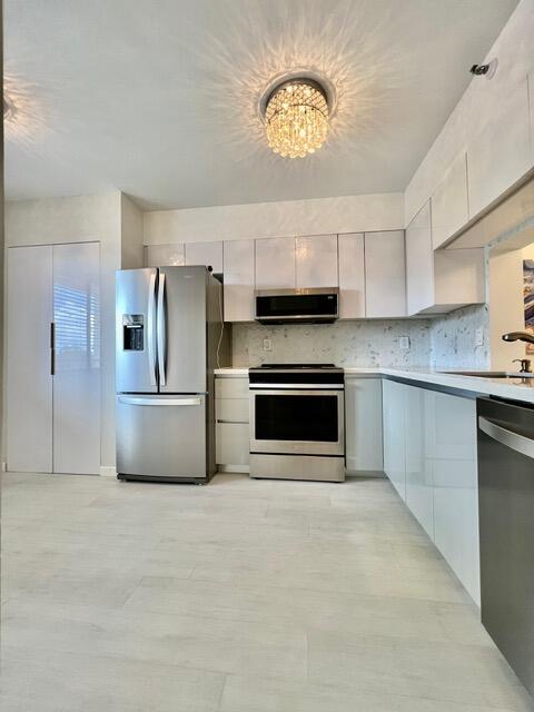 6866 Huntington Lane 306 — photo