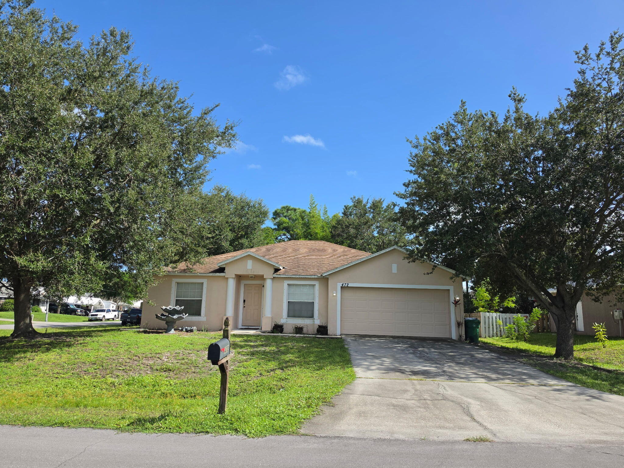 472 SE Justine Terrace — photo