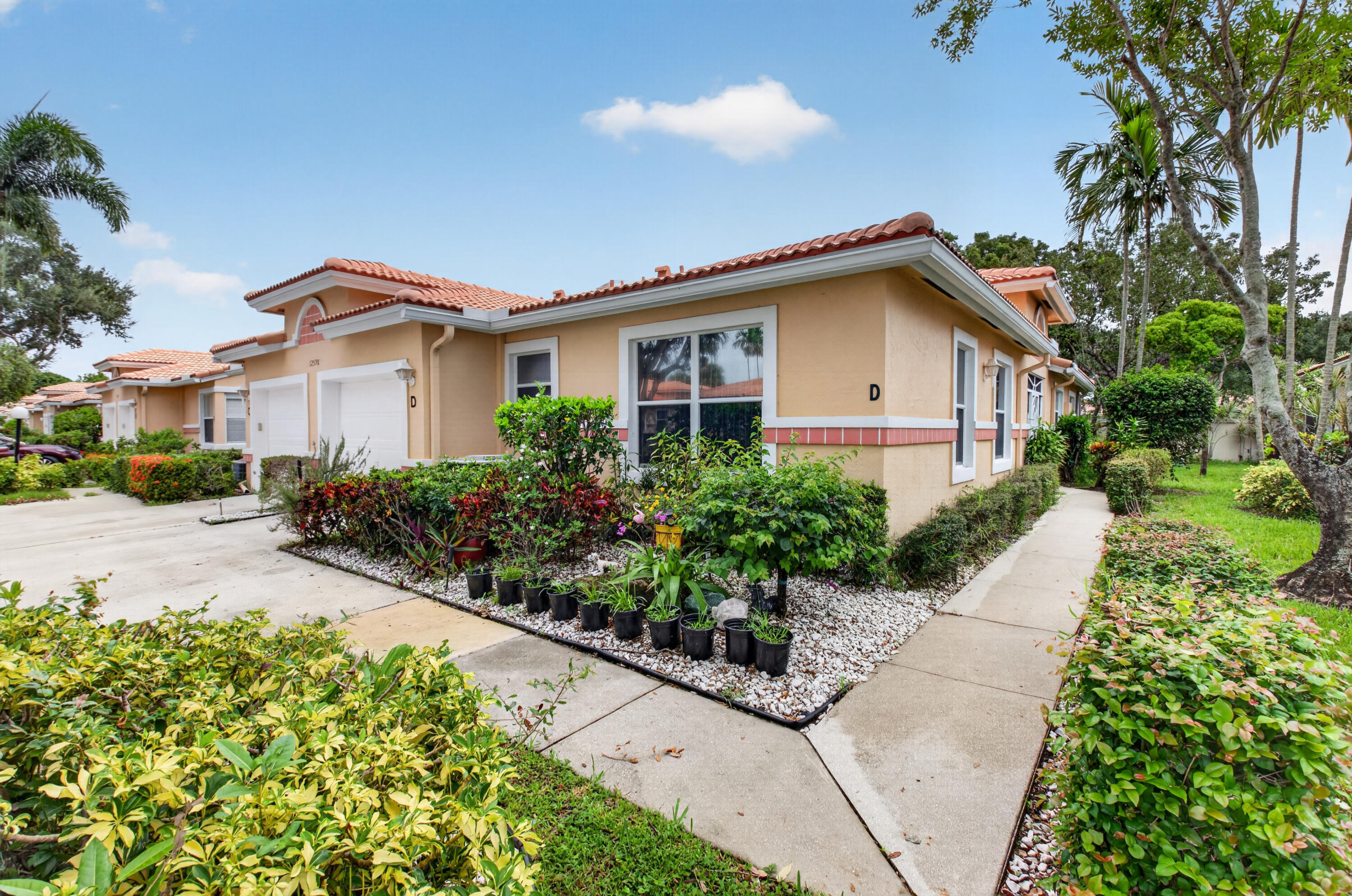 12598 Crystal Pointe Drive D — photo