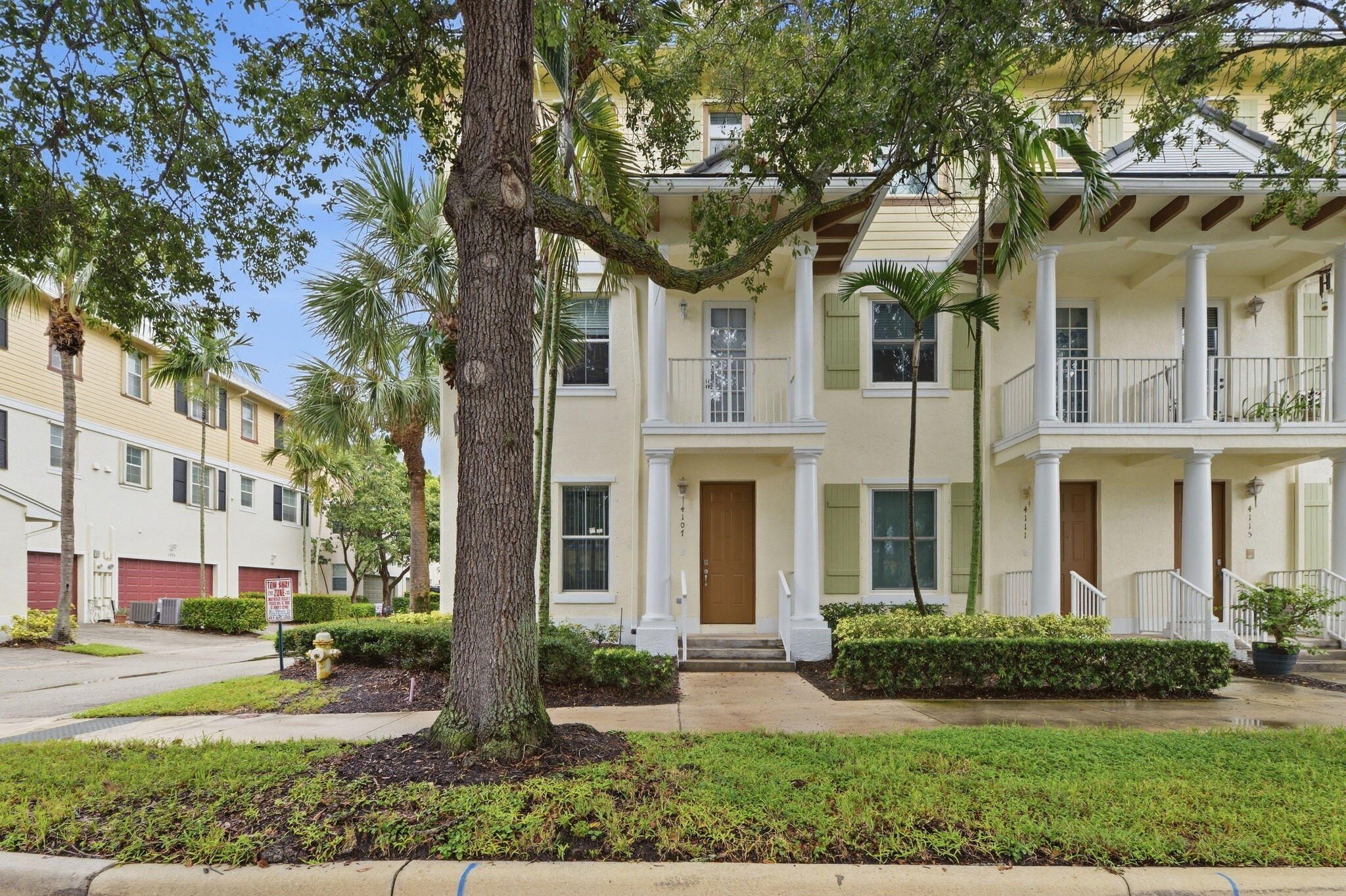 4107 Parkside Drive — photo