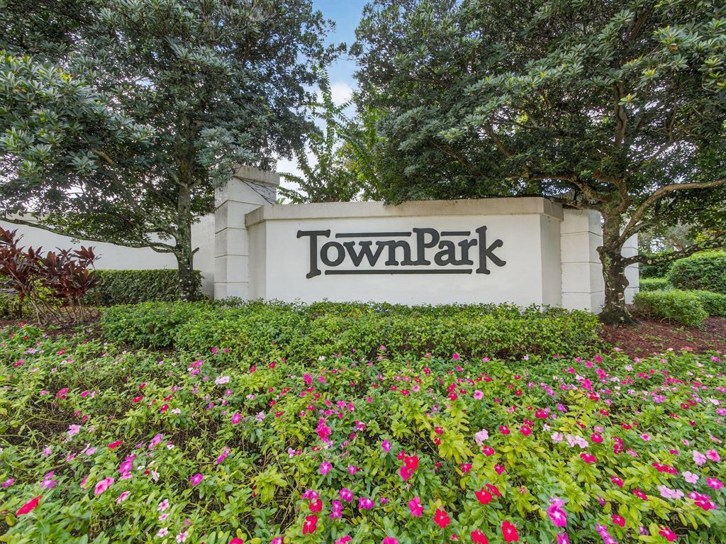 11484 SW Lake Park Drive — photo