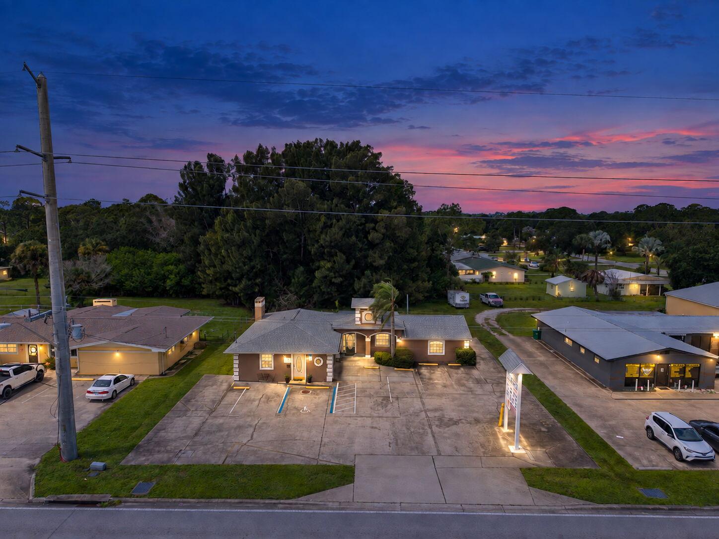 1542 S Wickham Road Unit B, Melbourne, FL — photo