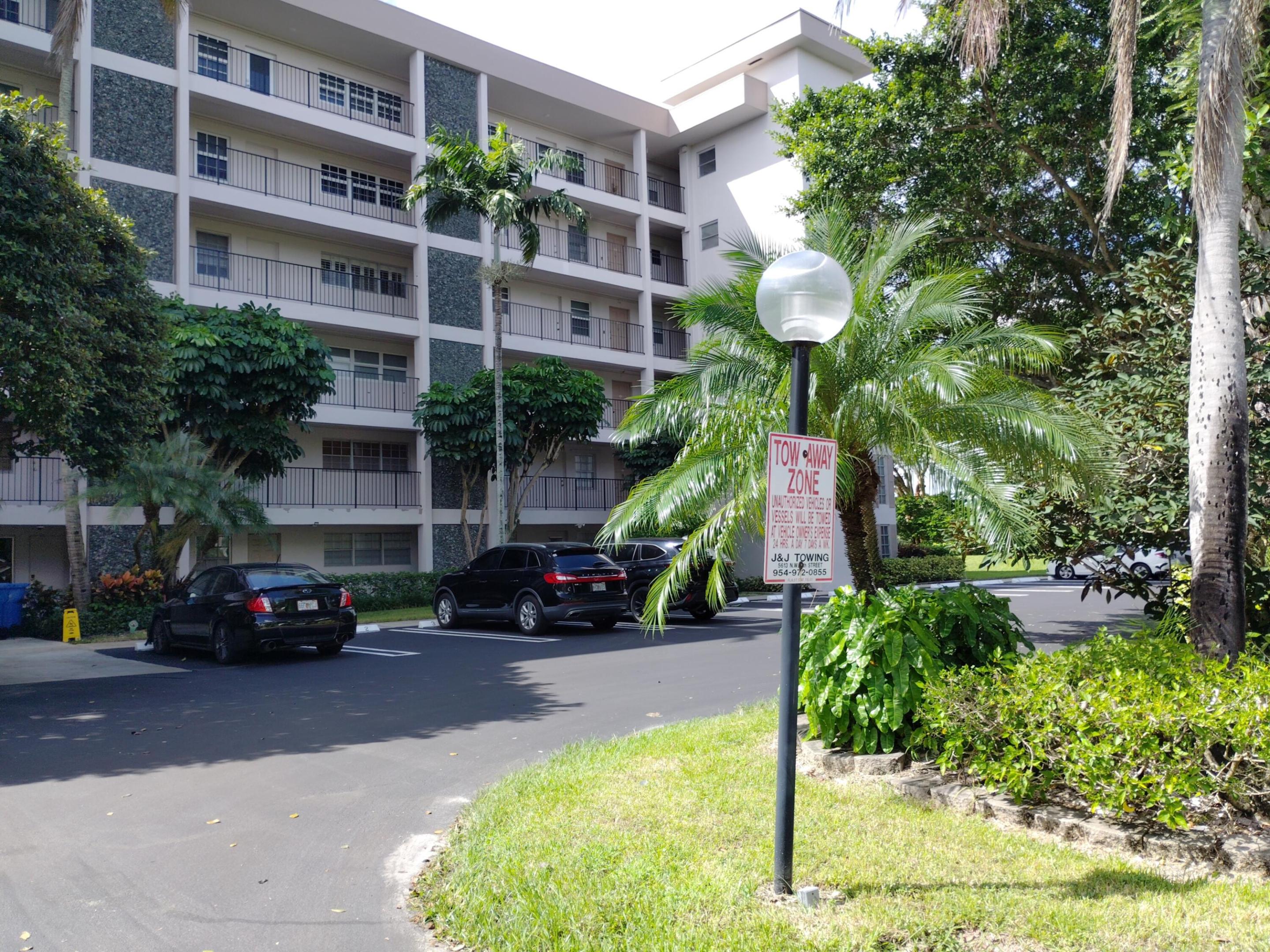 2950 N Palm Aire Drive 106 — photo