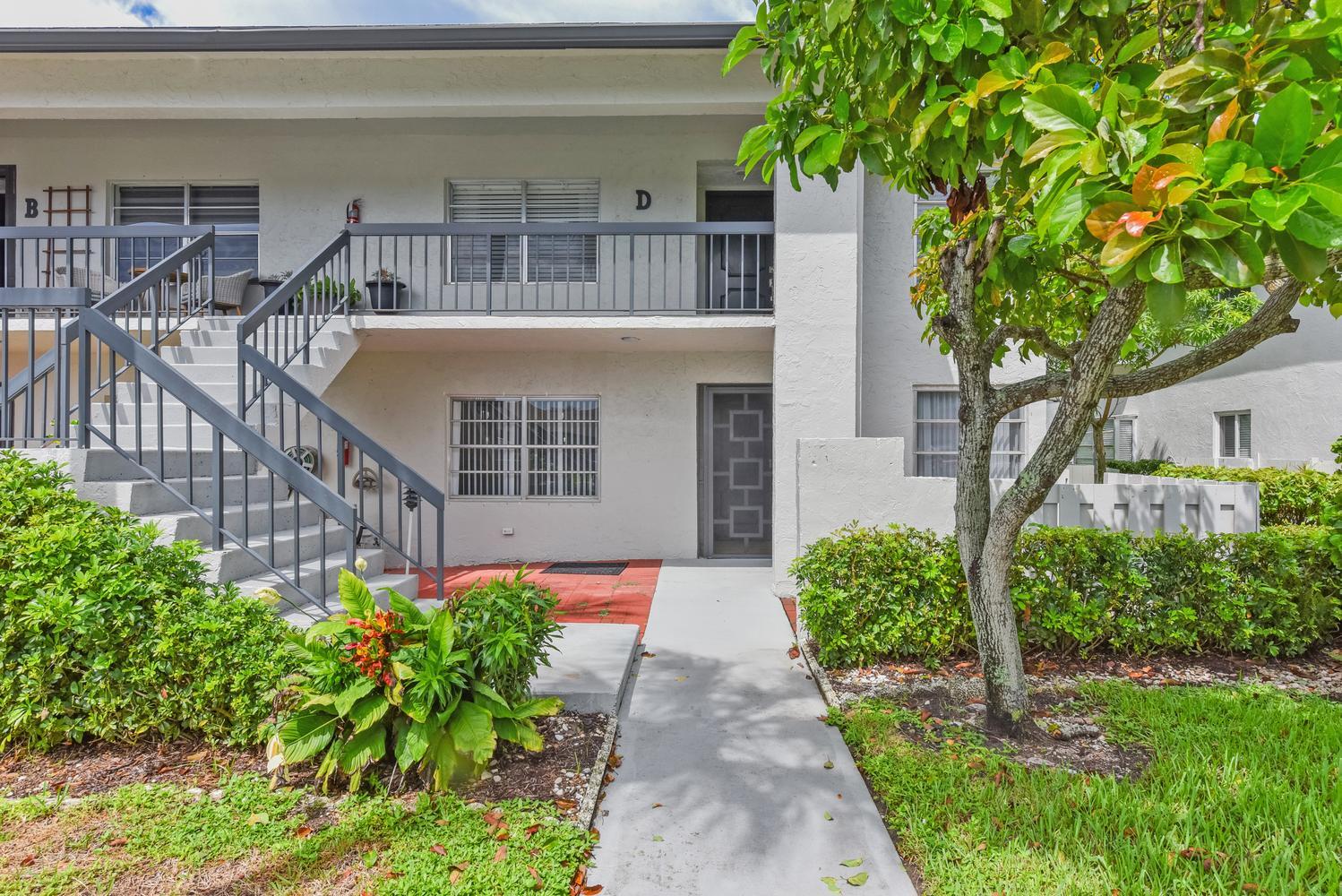 5759 Phoenix Palm Court C — photo
