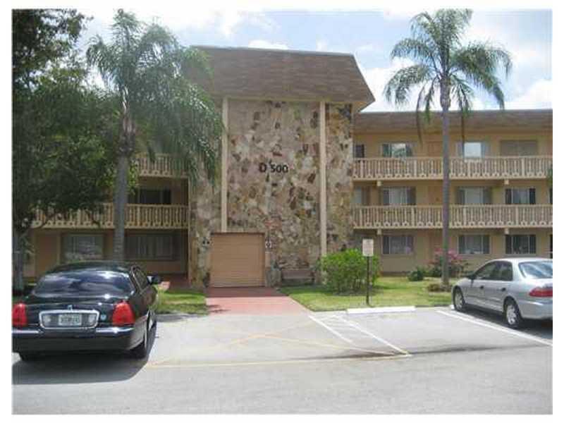 500 Village Green Circle W 107 — photo