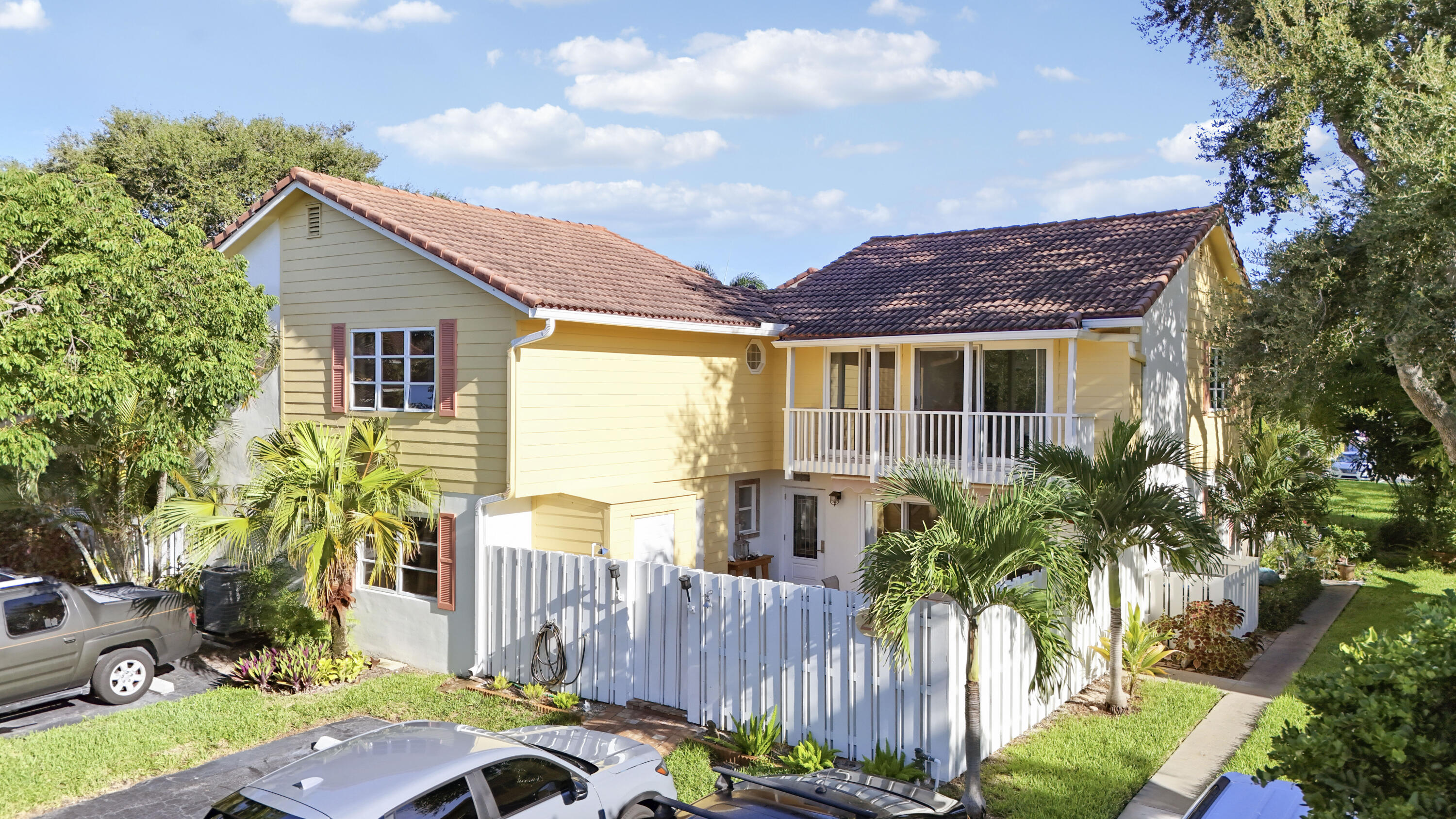 232 Seabreeze Circle — photo