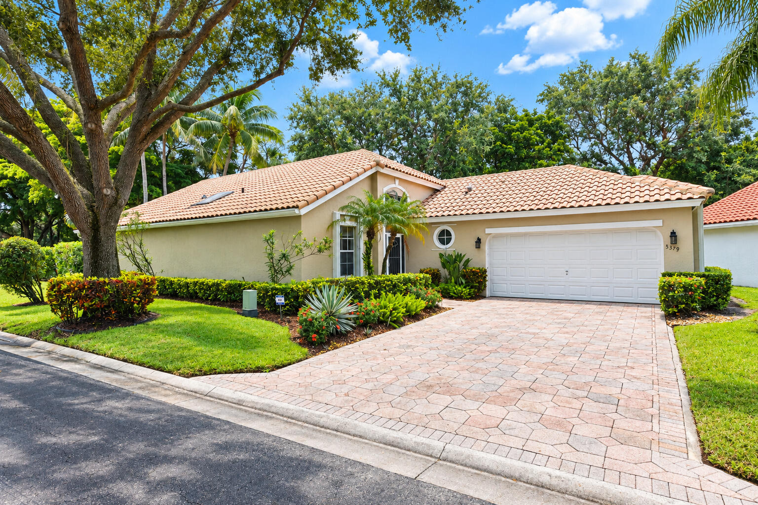 5379 Brookview Drive — photo