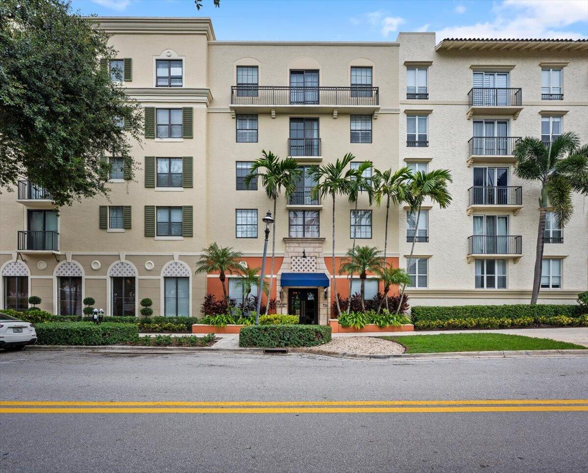720 S Sapodilla Avenue 204 — photo