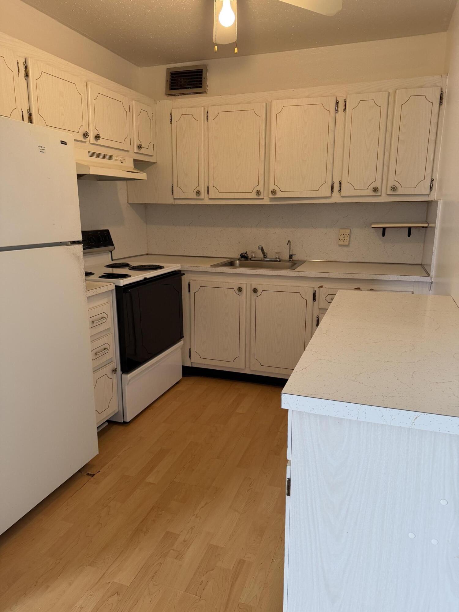 13 Kent a — photo