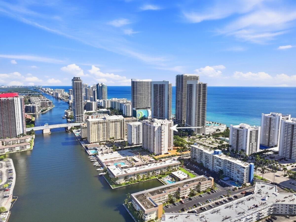 1865 S Ocean Drive 16H — photo