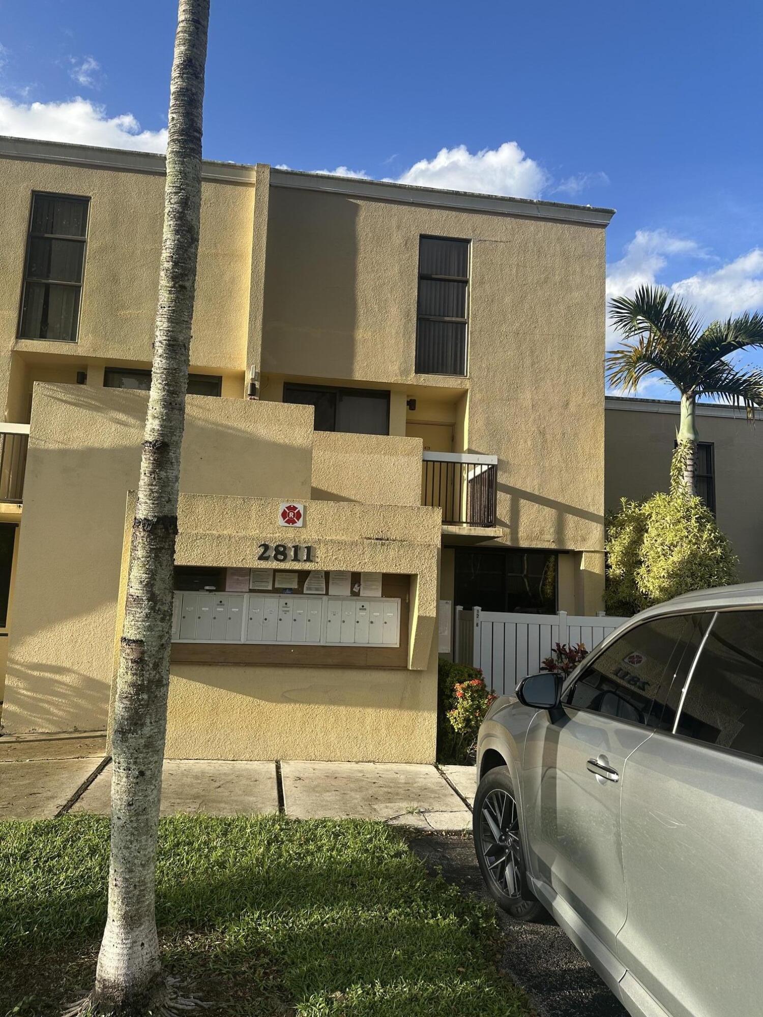 2811 SW 87th Terrace 1214 — photo