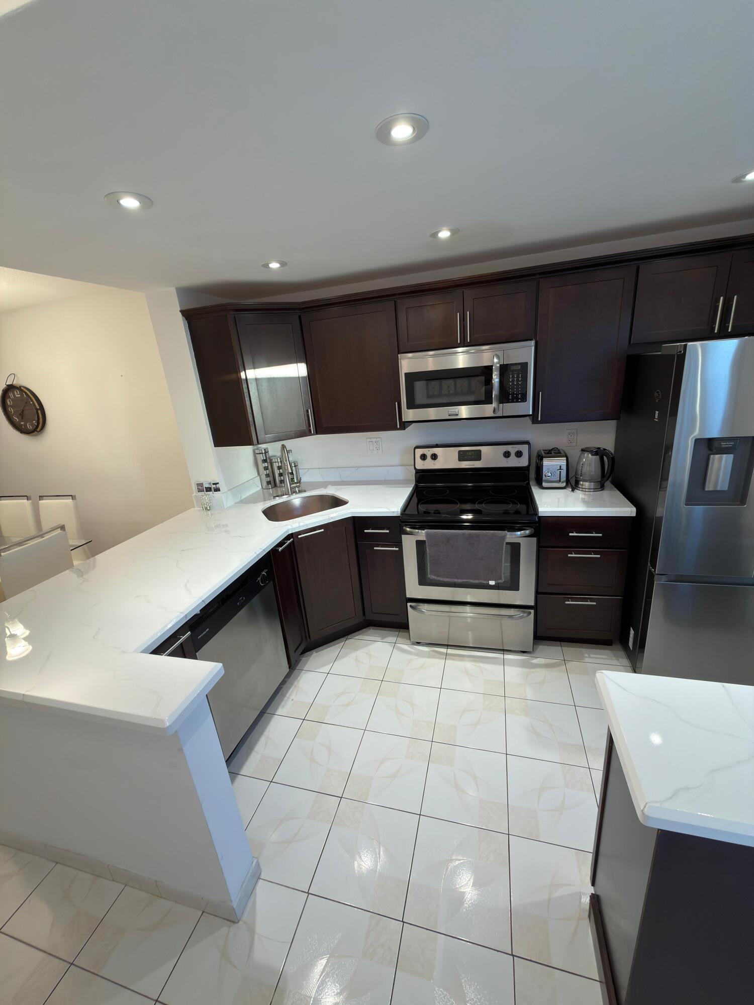 450 Paradise Isle Boulevard 201 — photo