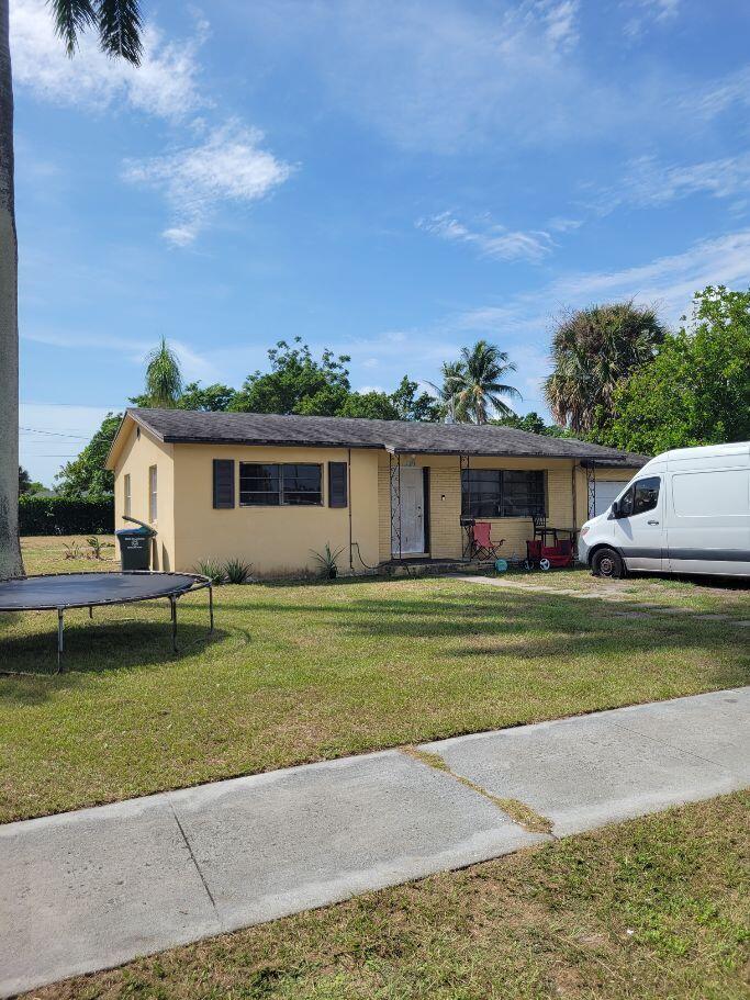 730 W Ilex Drive — photo